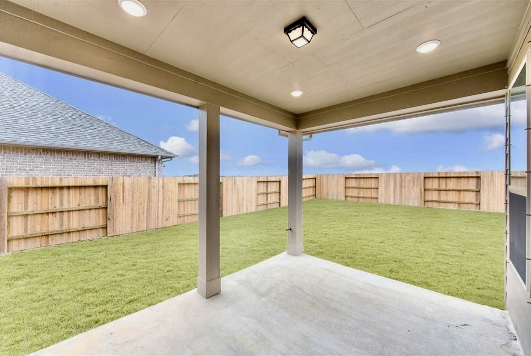 13618 Table Rock Drive, La Marque, TX 77568