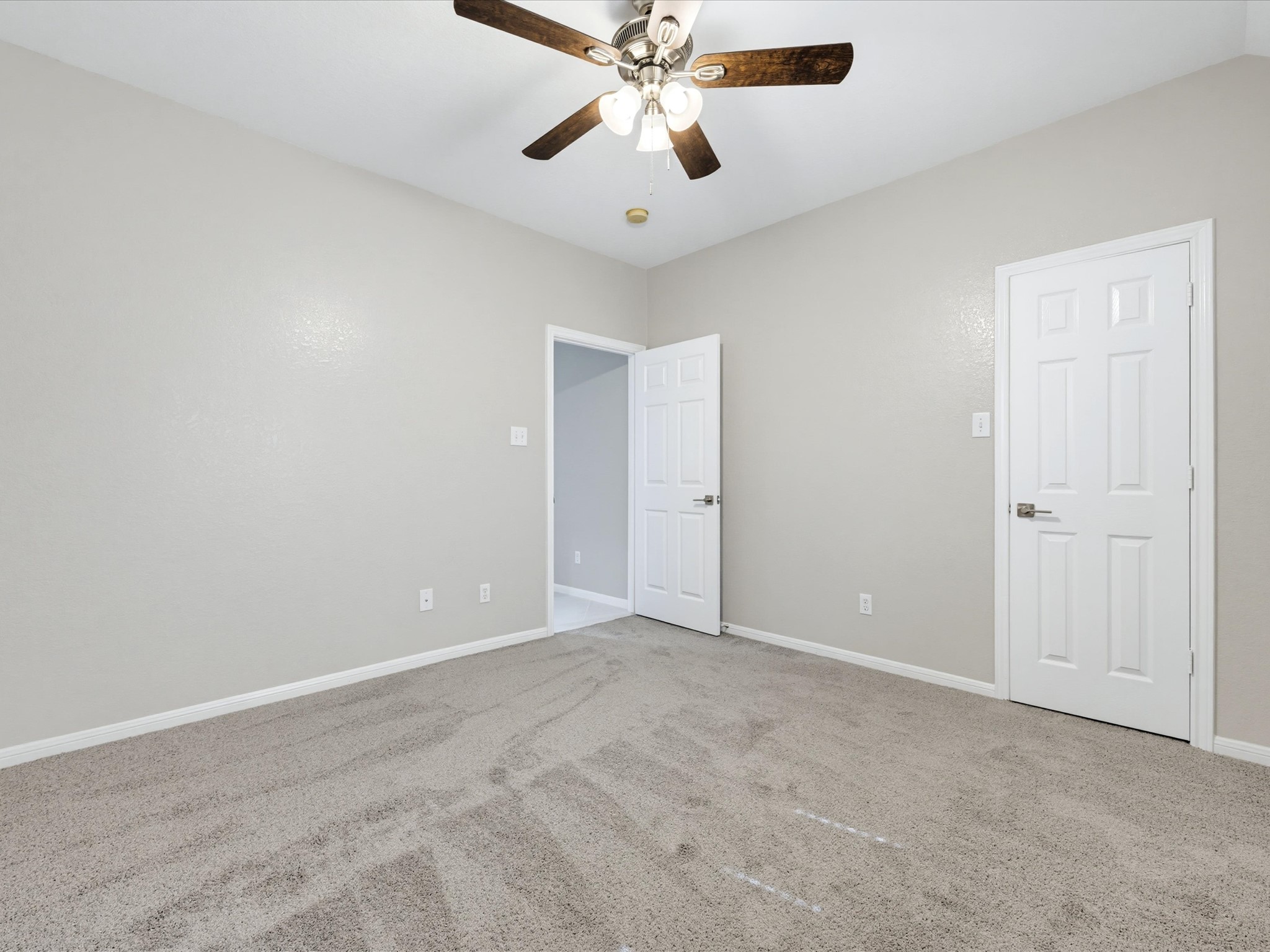 4619 Schiller Park Lane, Sugar Land, TX 77479