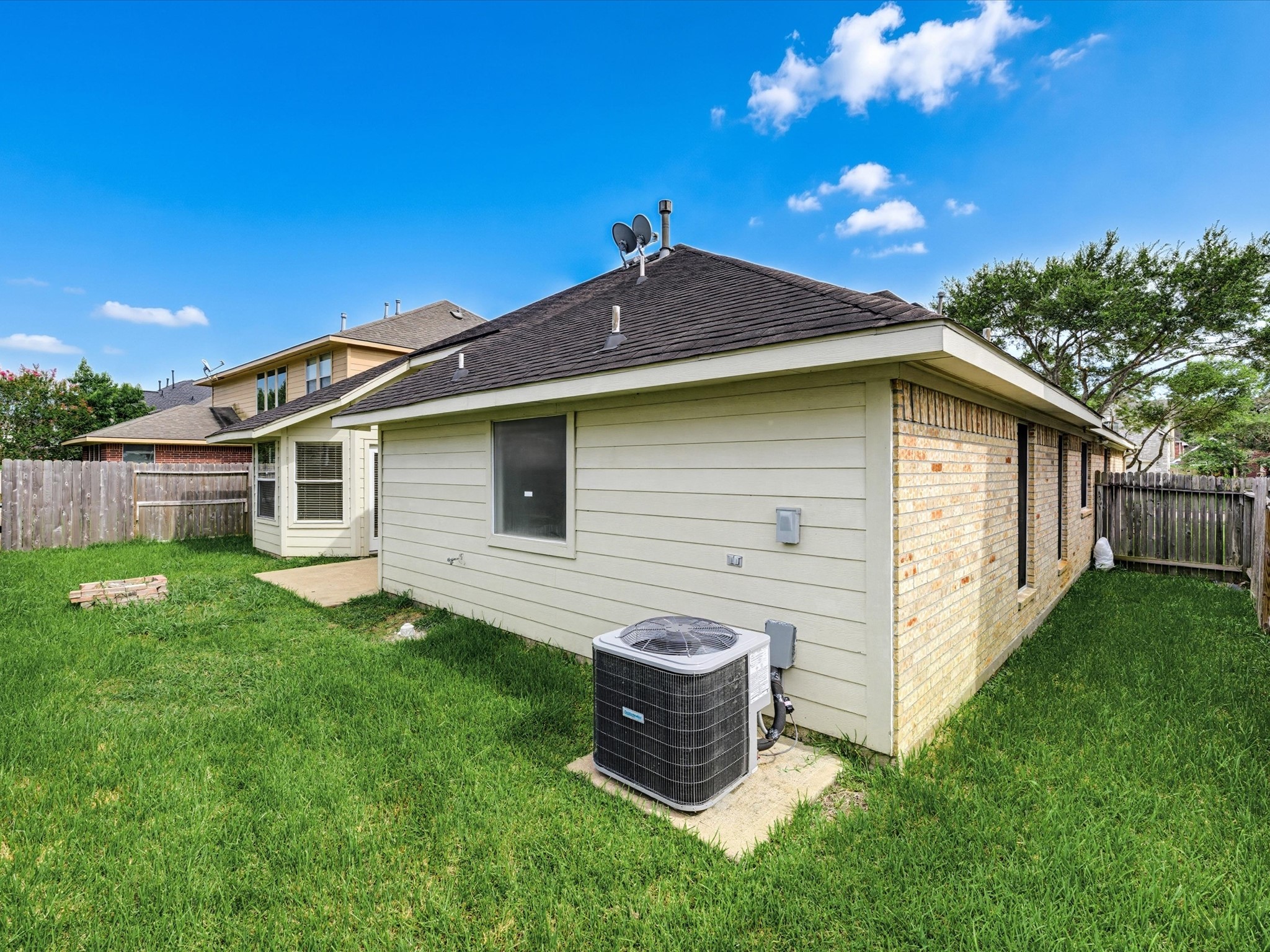 4619 Schiller Park Lane, Sugar Land, TX 77479