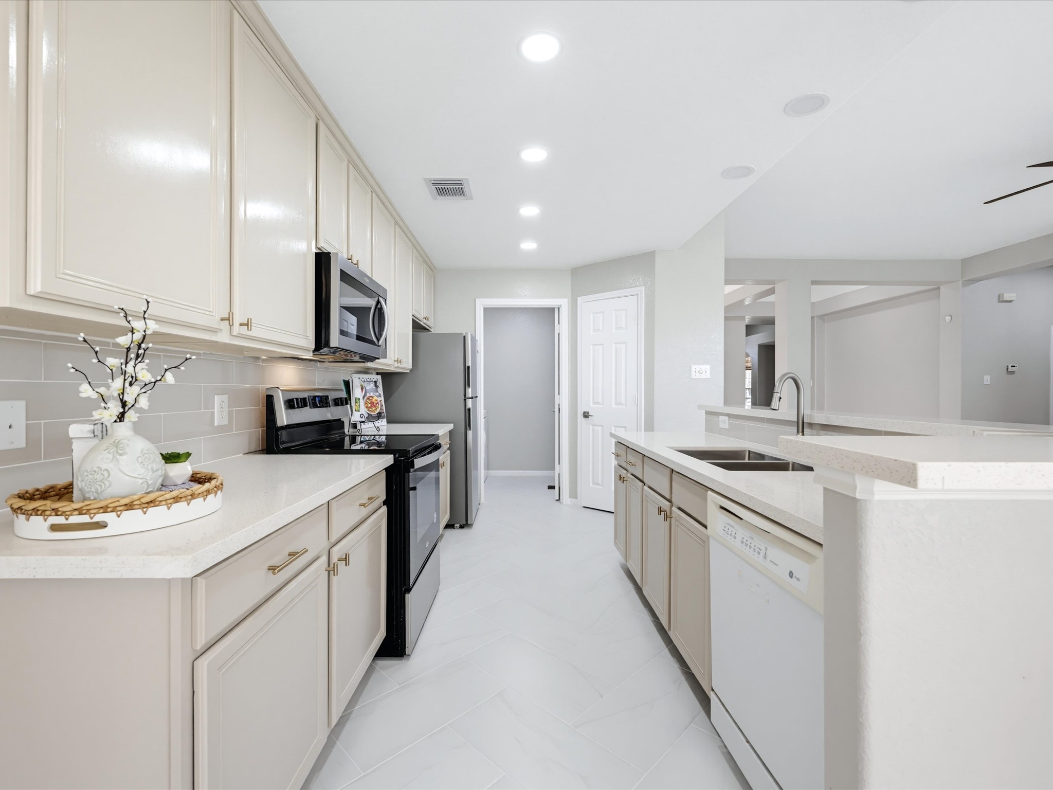 4619 Schiller Park Lane, Sugar Land, TX 77479