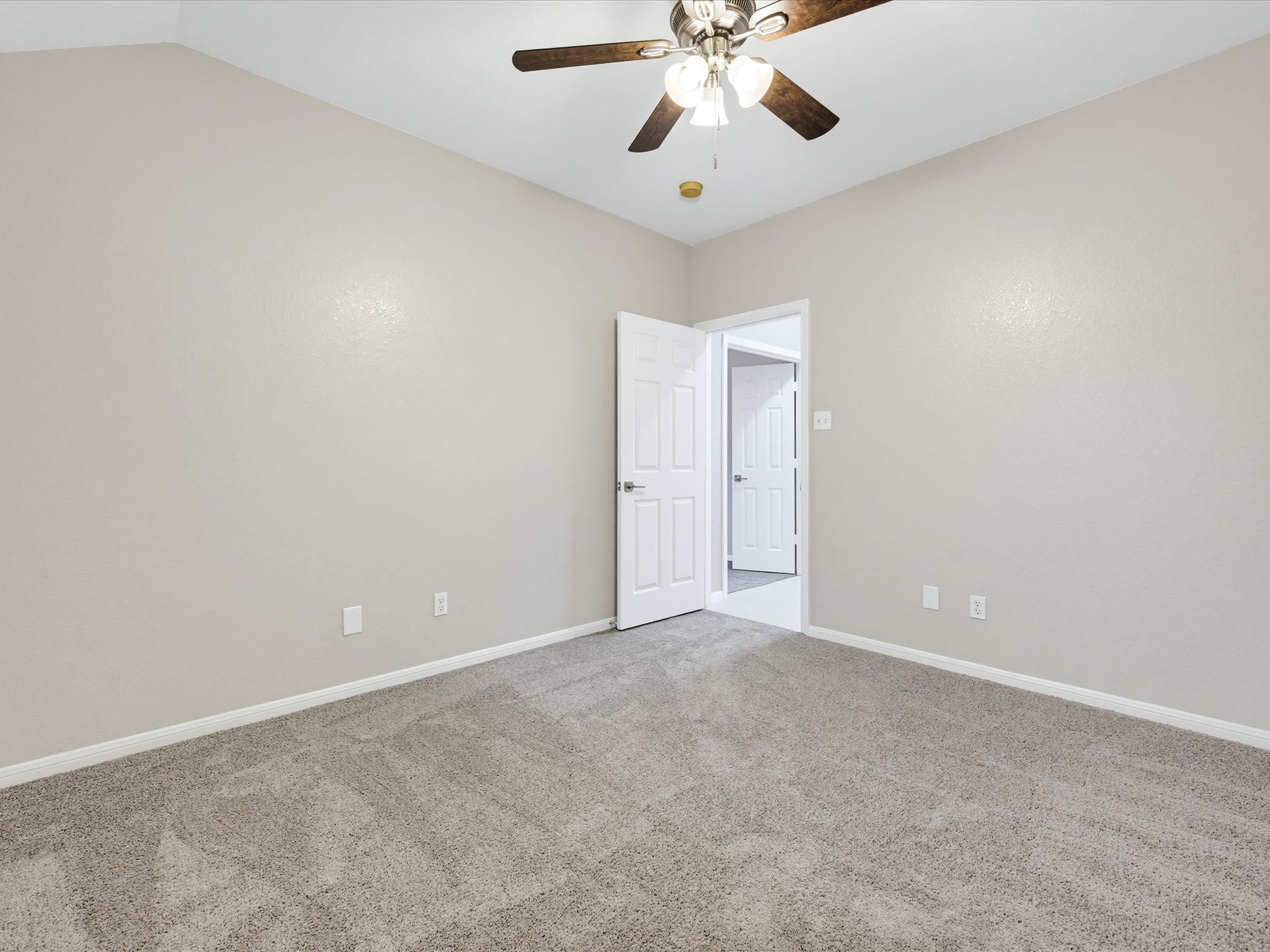 4619 Schiller Park Lane, Sugar Land, TX 77479