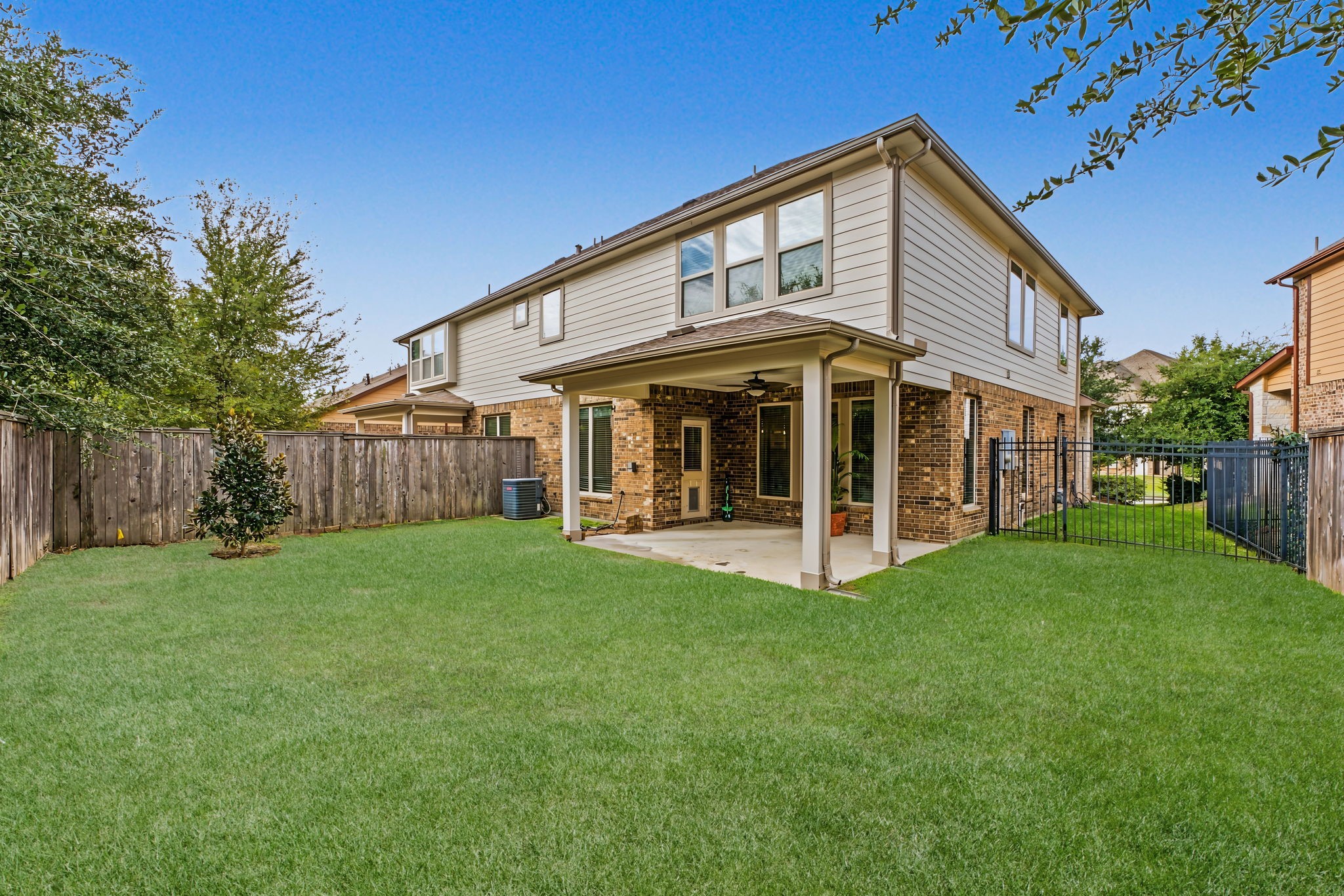 16 Centennial Ridge Place, The Woodlands, TX 77354