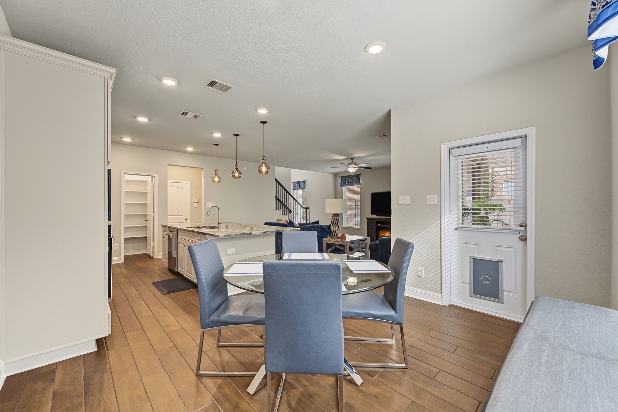 16 Centennial Ridge Place, The Woodlands, TX 77354