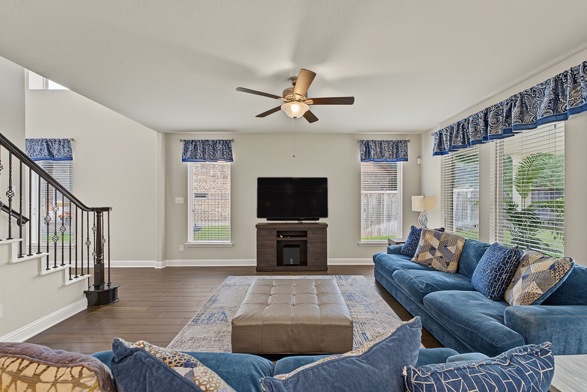 Loving the natural light that floods the space!
