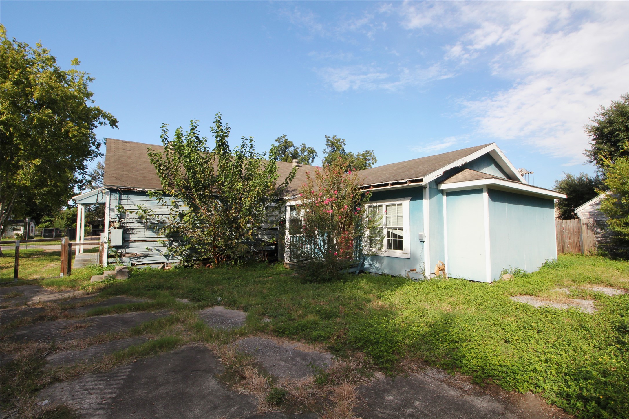 View of 2nd Unit attached to front house