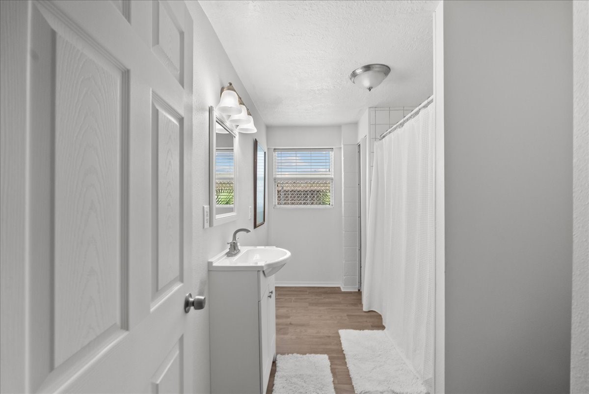 Downstairs FULL restroom