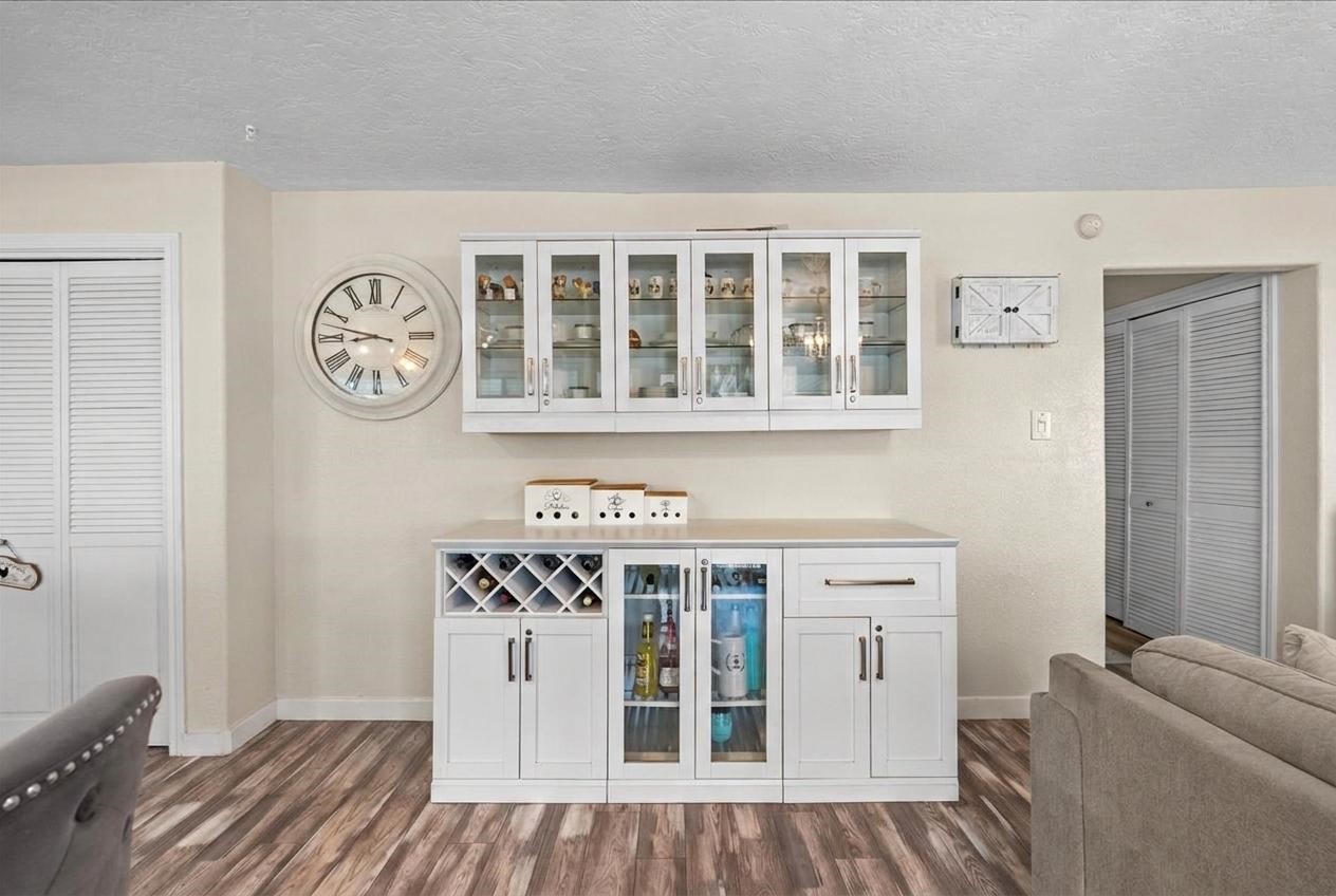 218 BARRACUDA Street, Bayou Vista, TX 77563