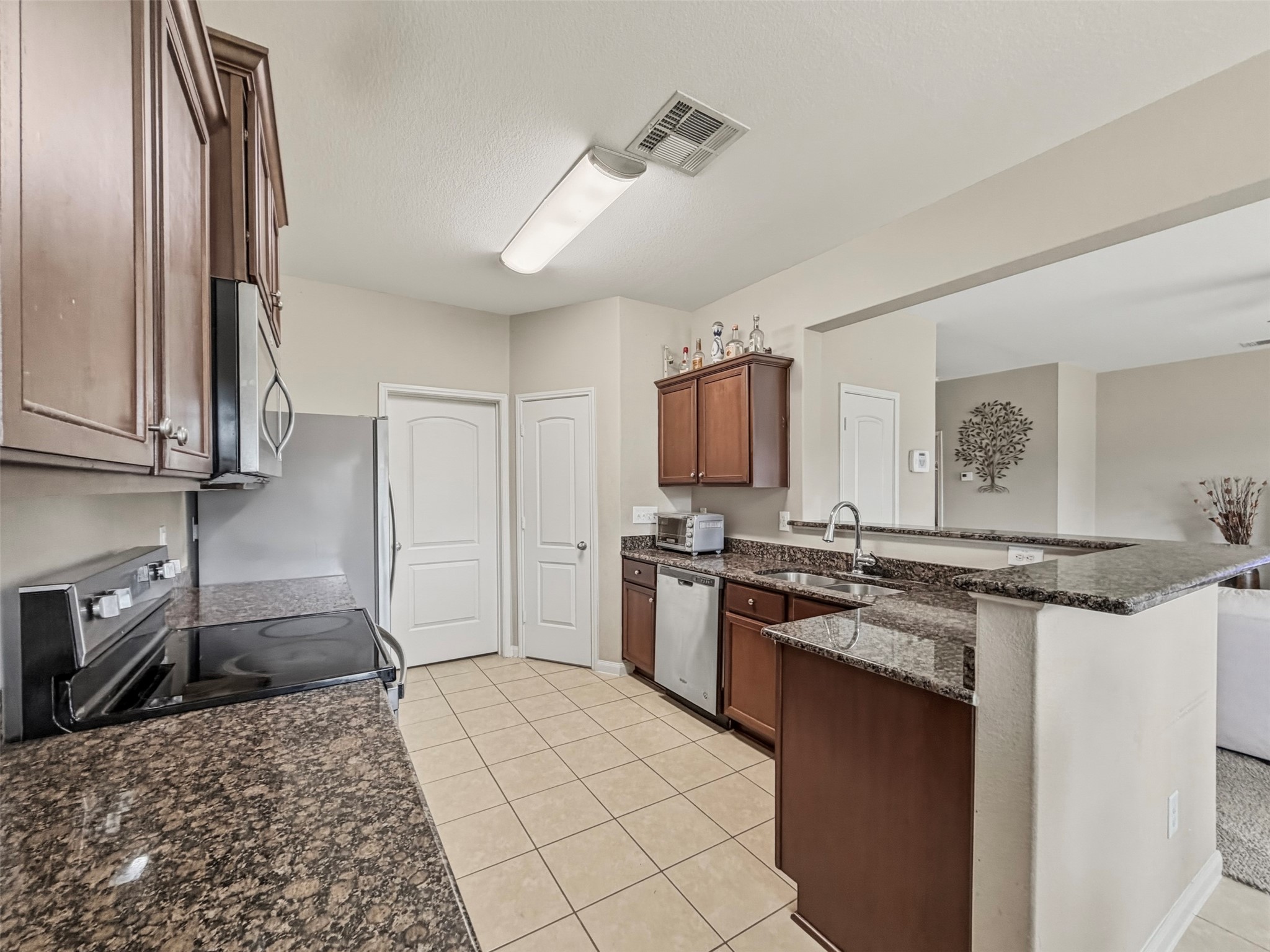 419 Turquoise Trade Drive, La Marque, TX 77568