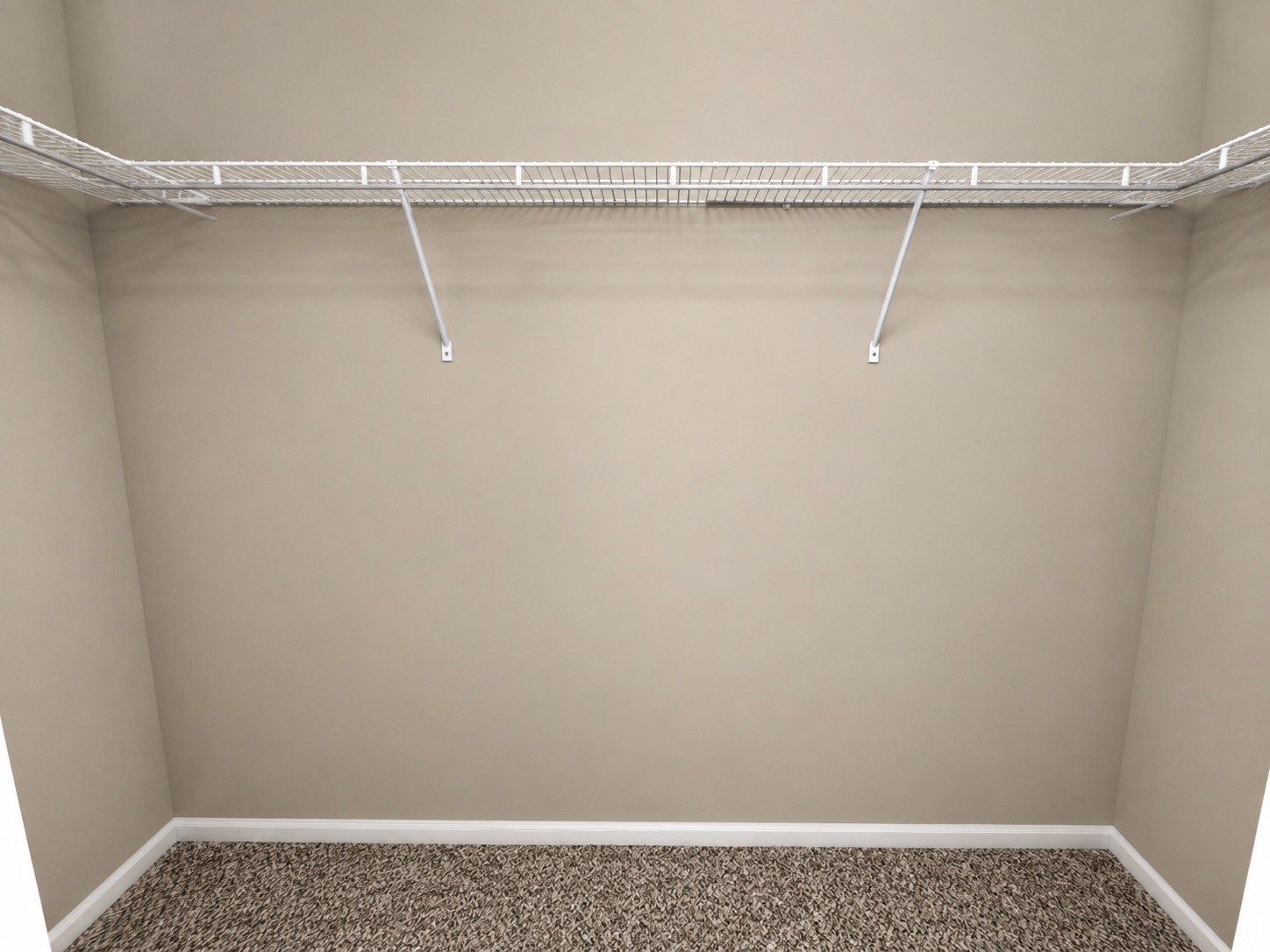 Bedroom 4 walk-in closet.
