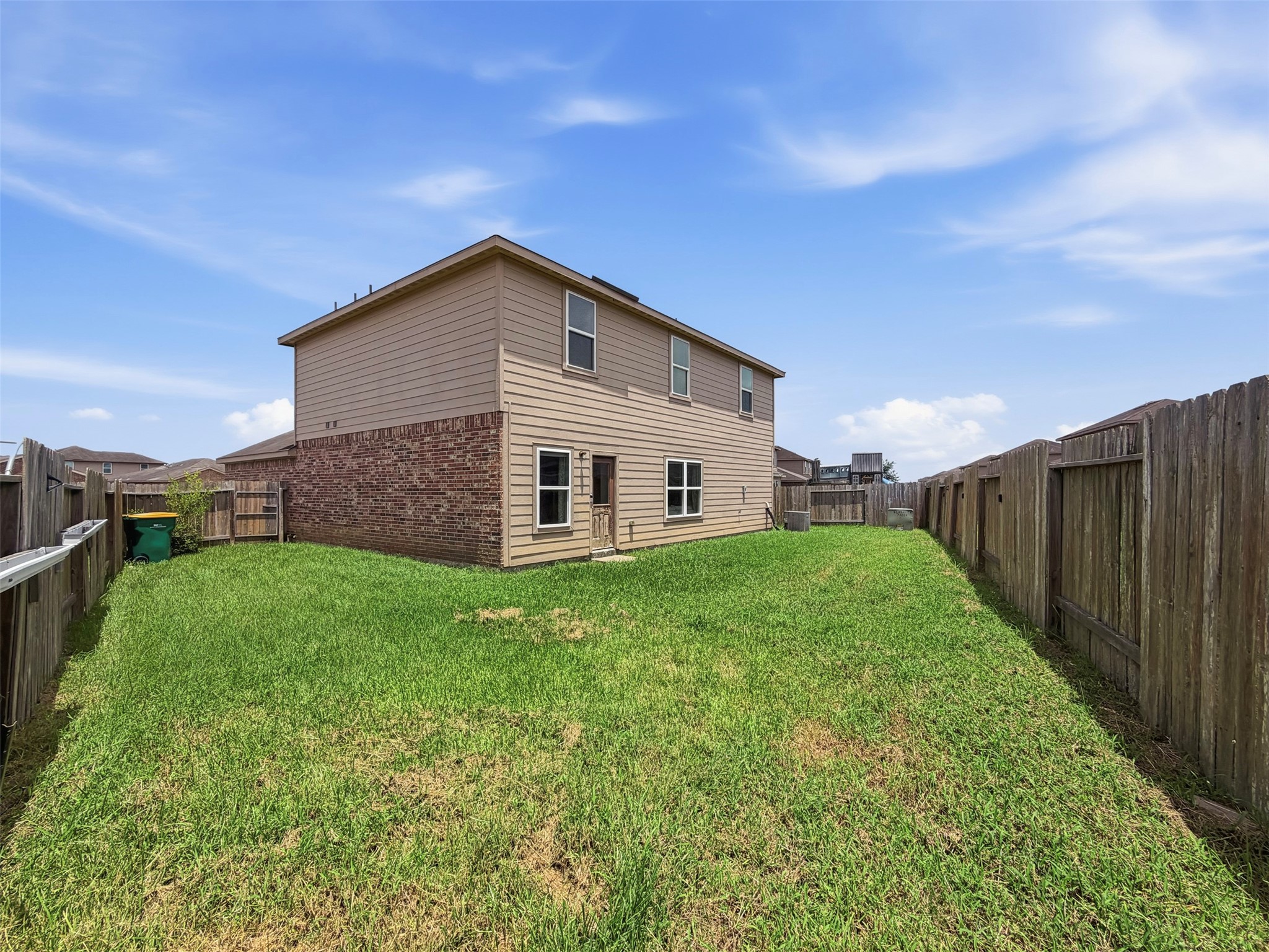 419 Turquoise Trade Drive, La Marque, TX 77568