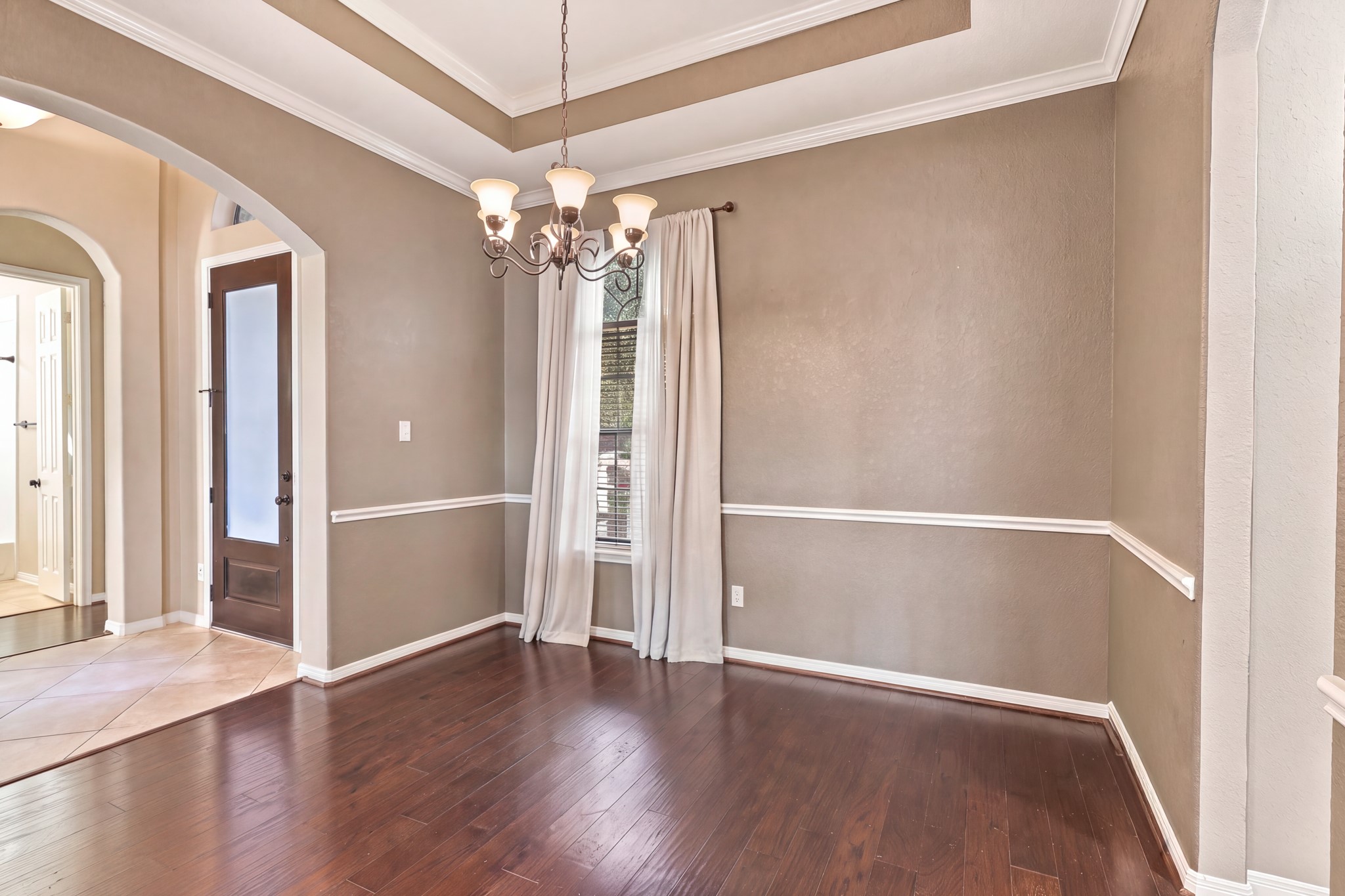 293 W Bend Drive, League City, TX 77573