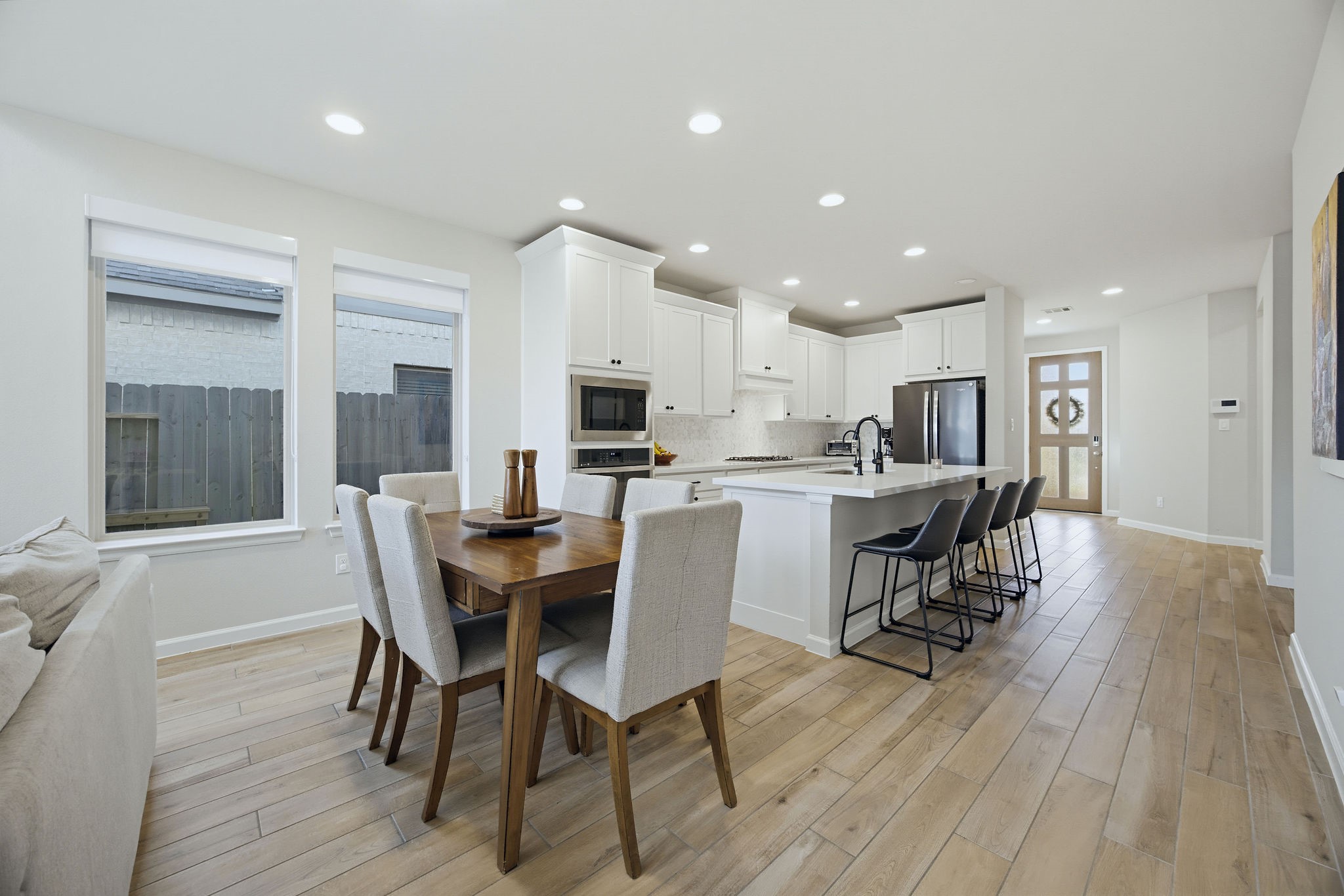 View from the dinning to the kitchen