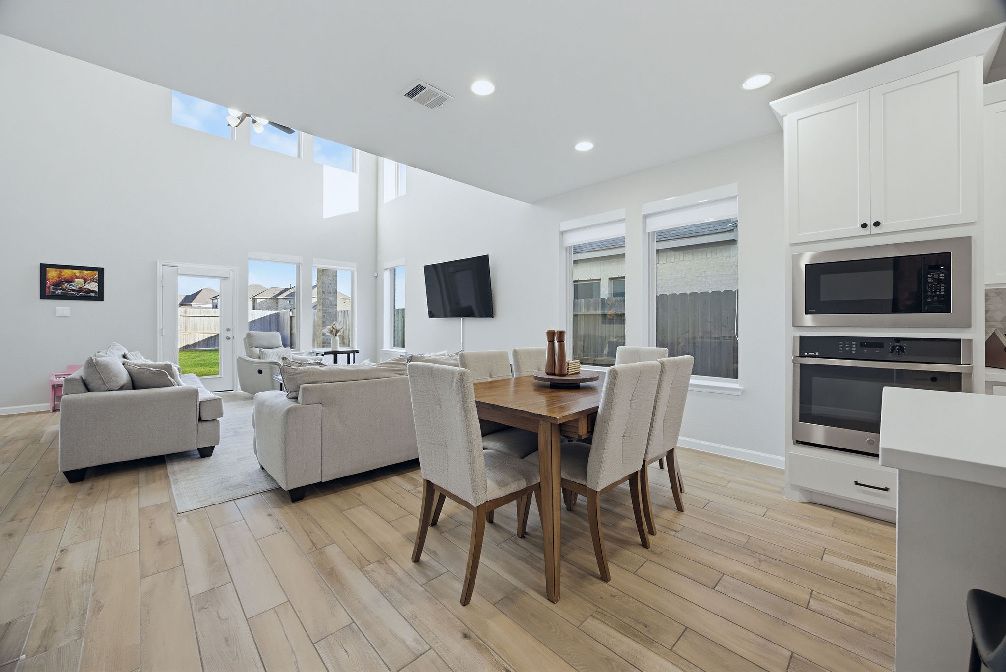 Large dinning area