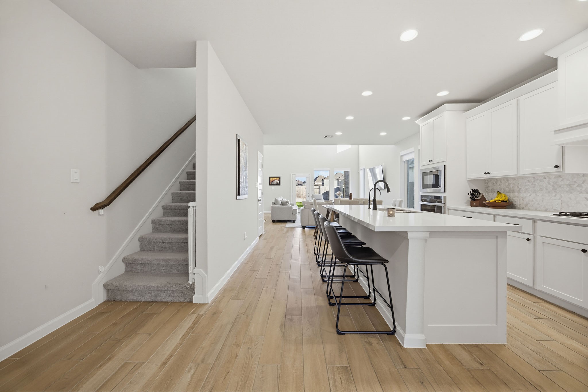Bright and open kitchen/dinning/living room