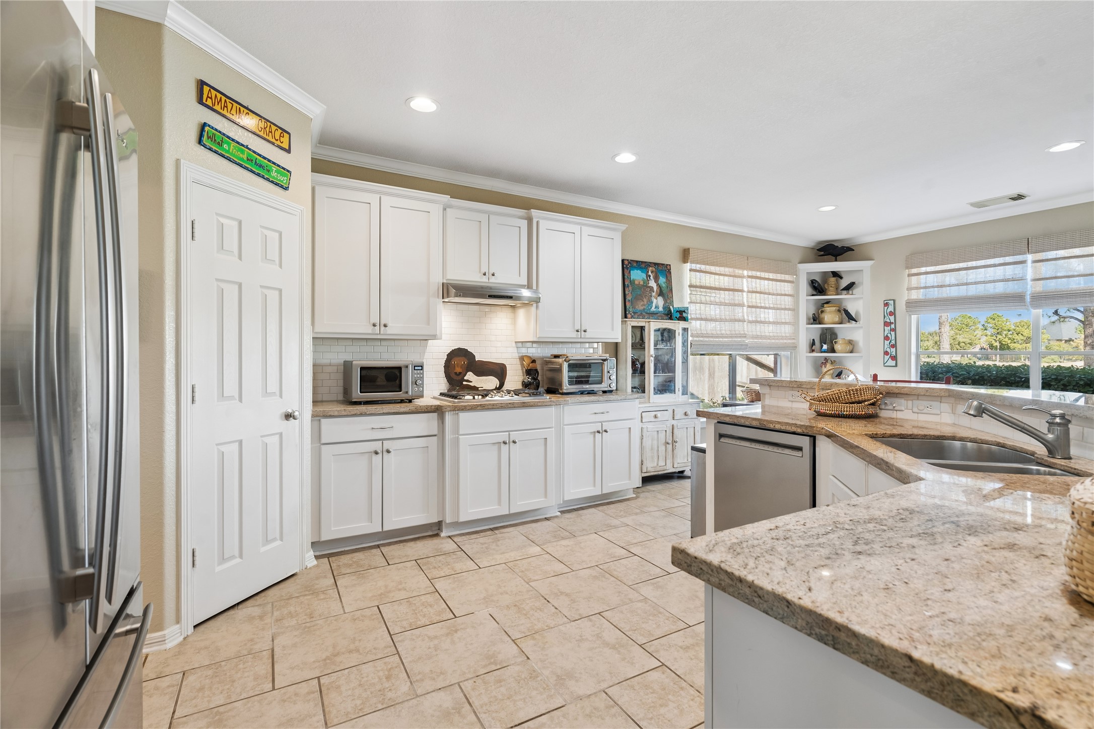 Kitchen Open to Breakfast and Living Areas