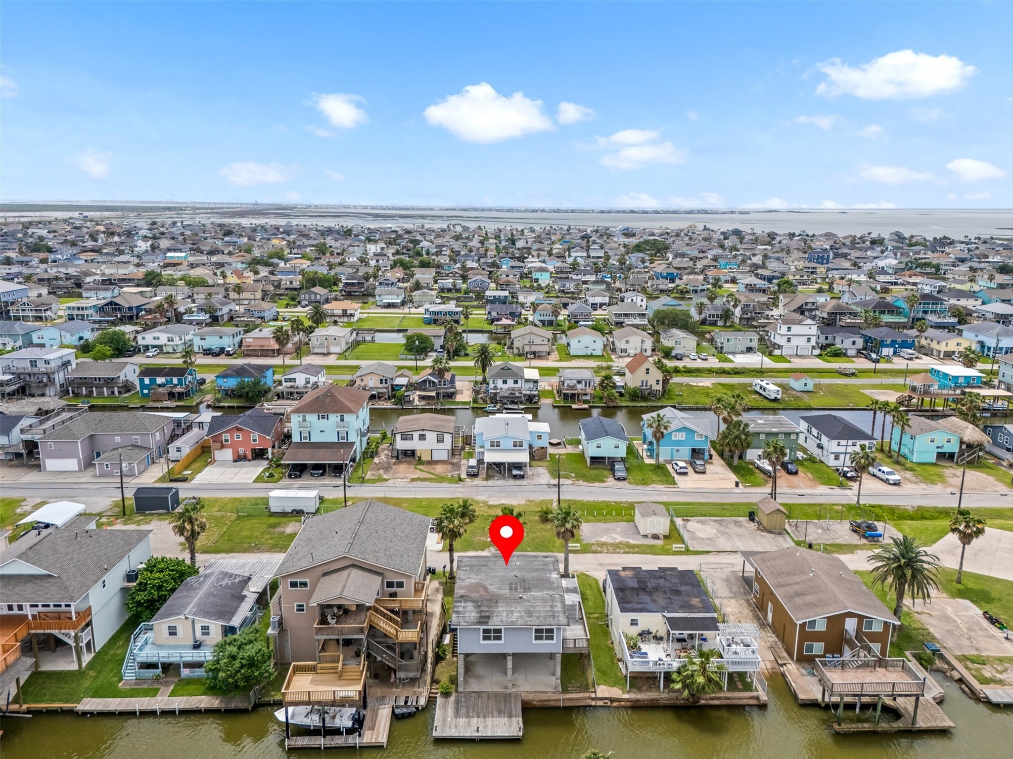 21 Edgewater Street, Hitchcock, TX 77563