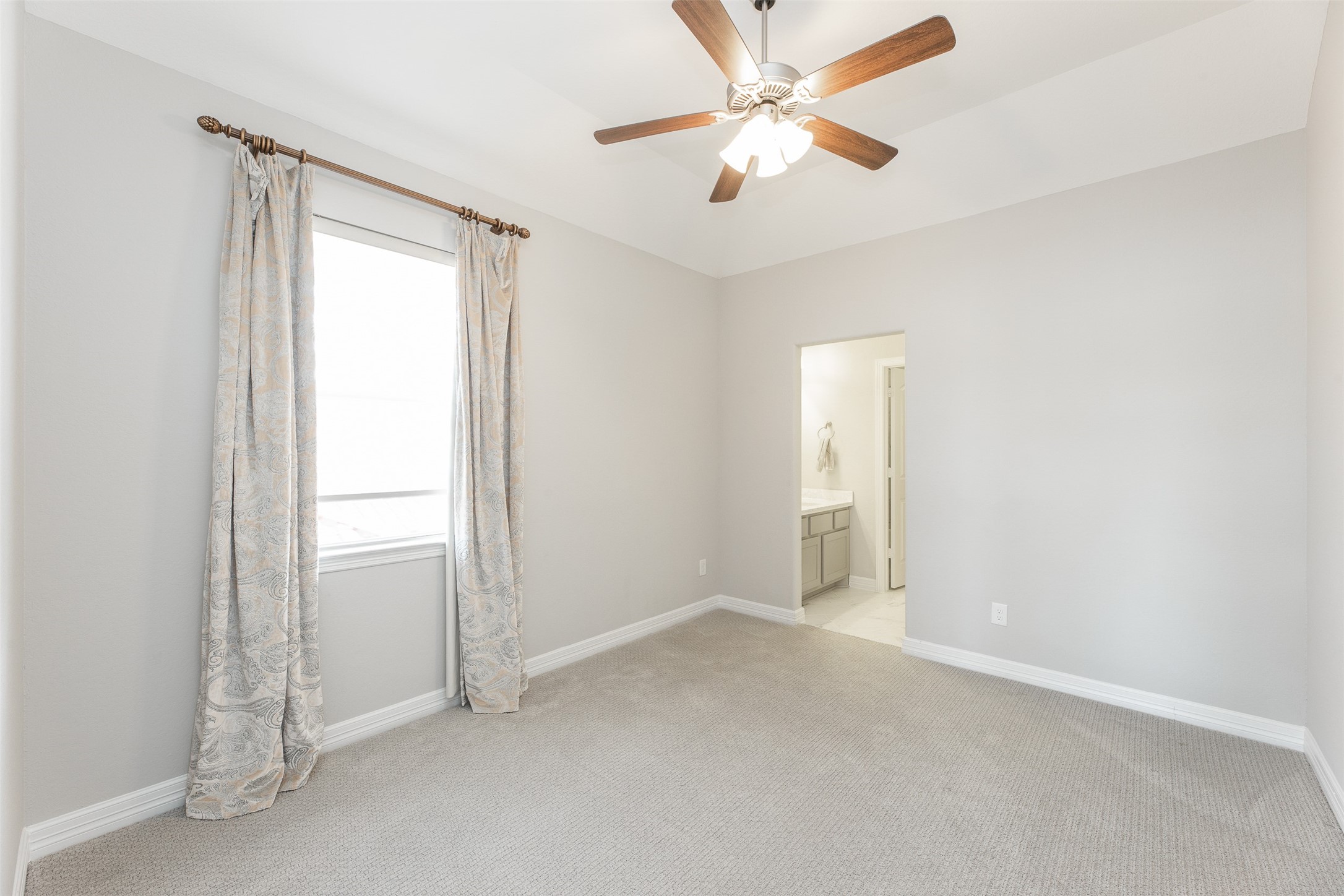4918 Avalon Plantation Drive, Missouri City, TX 77459