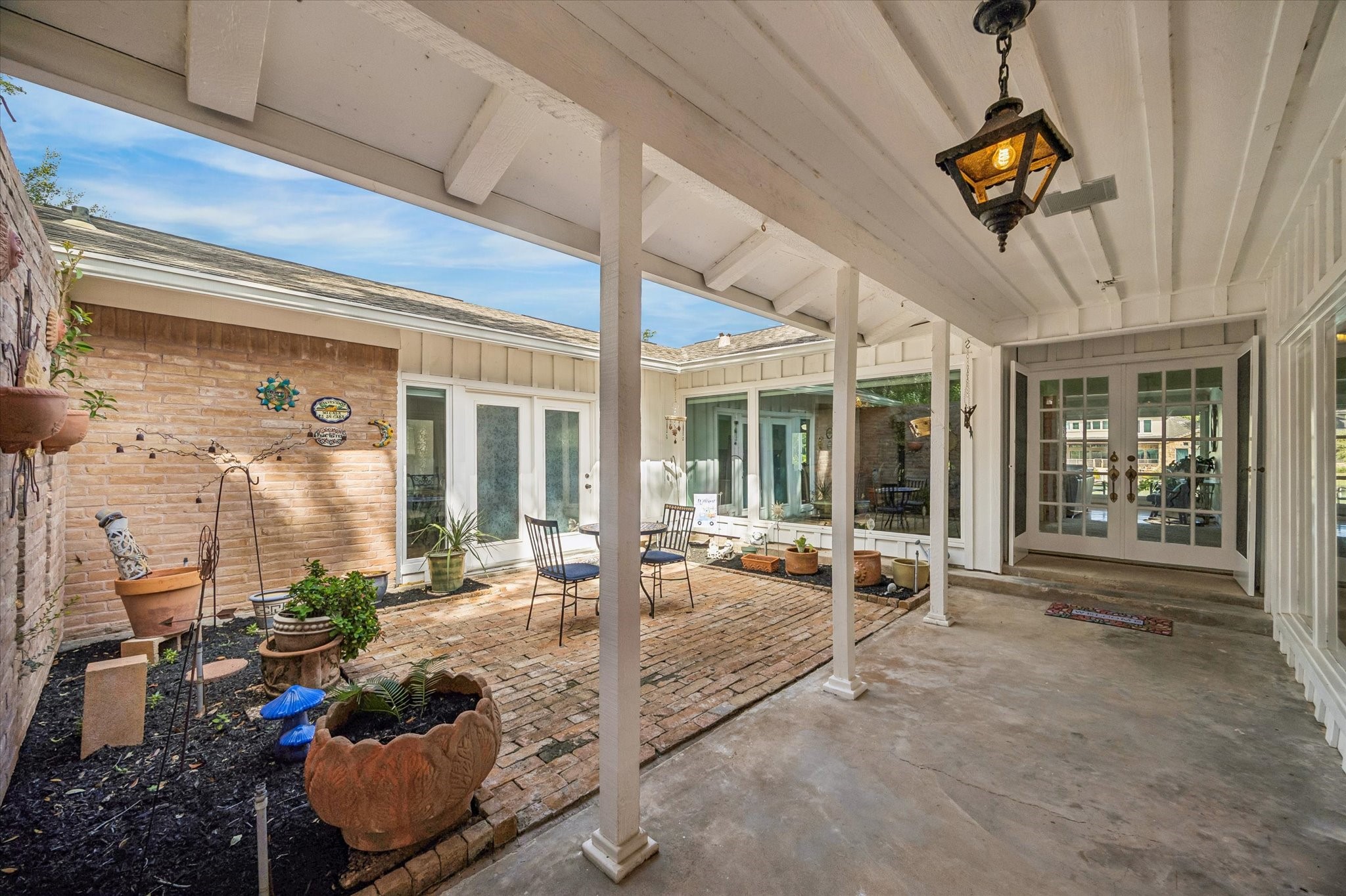 107 Saint Marks, Sugar Land, TX 77478