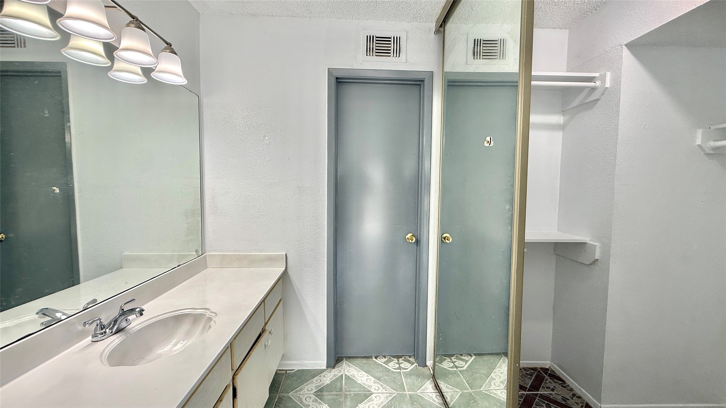 11889 Bobwhite Drive, #834, Houston, TX 77035