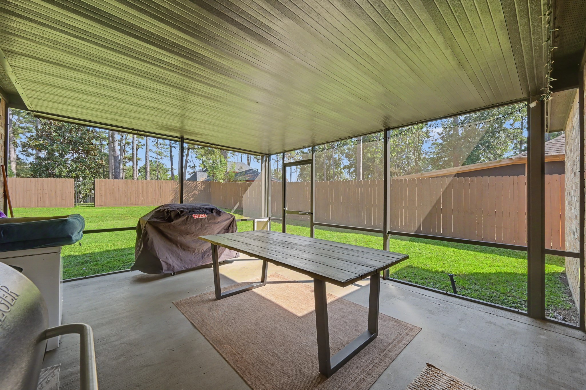 Spacious screened back porch