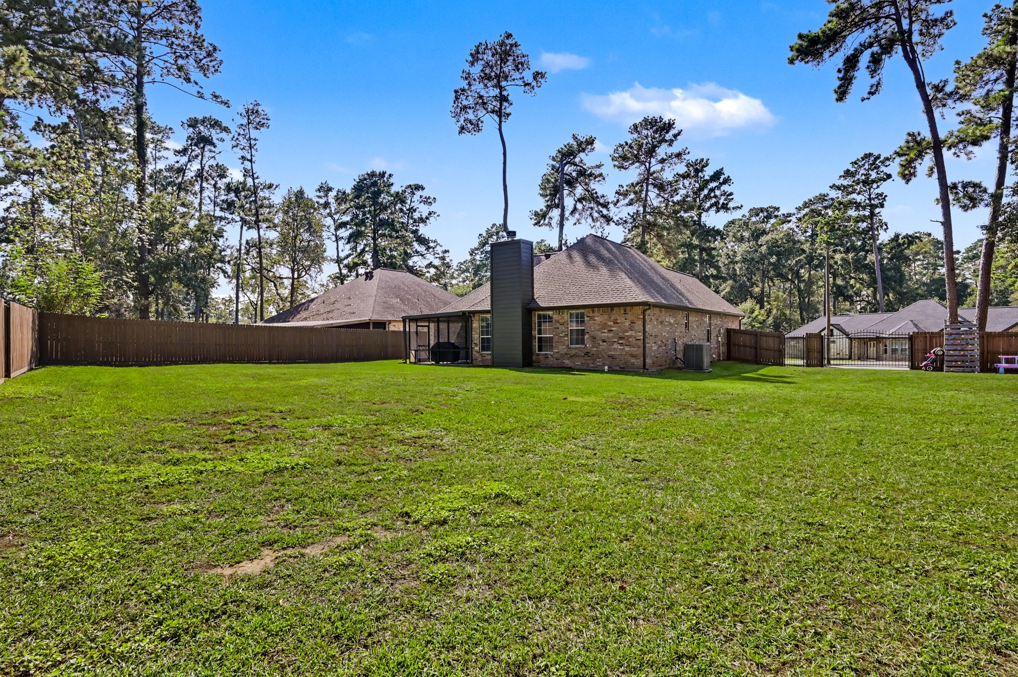 14010 Jamaica Circle, Willis, TX 77318