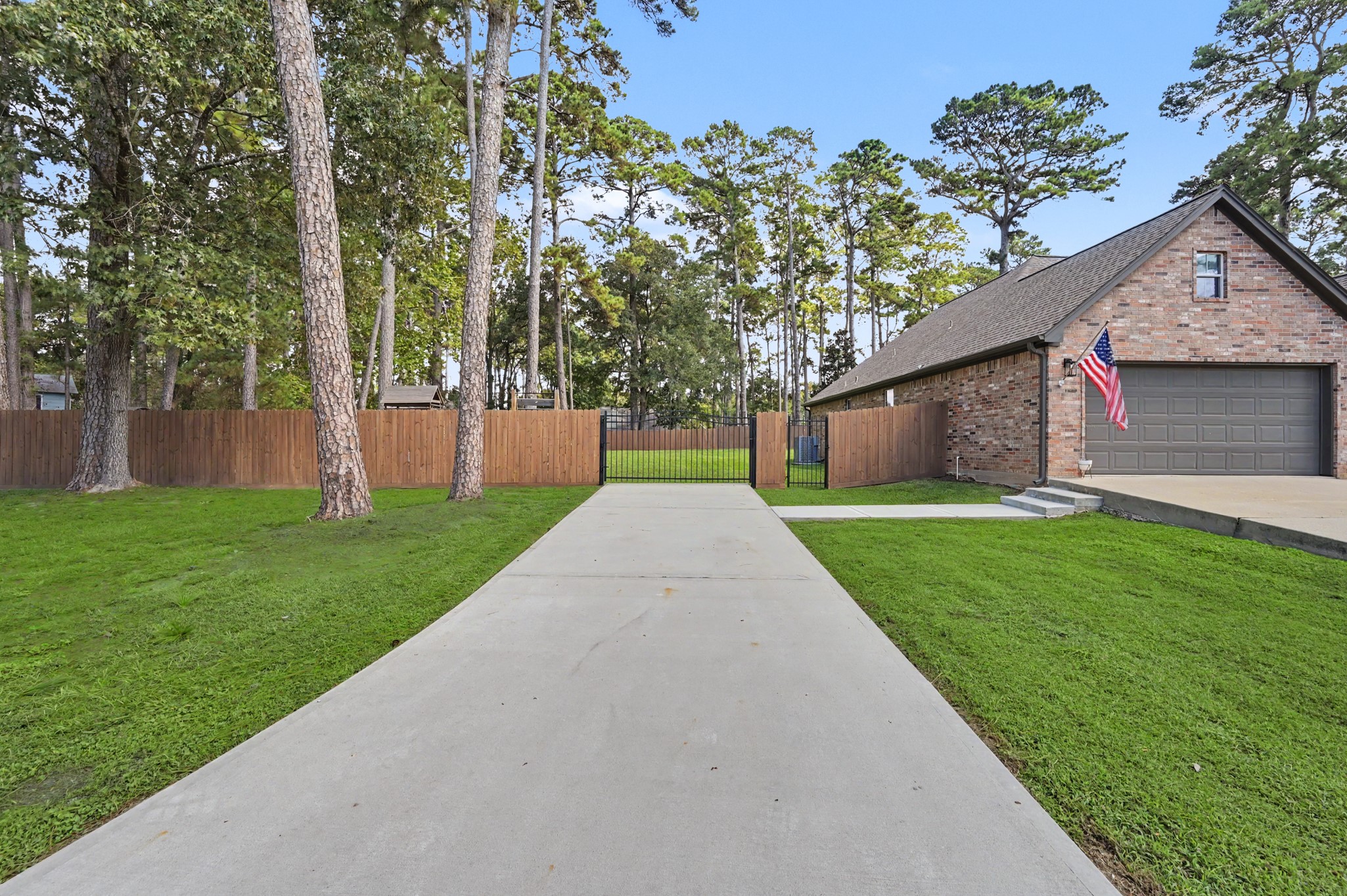 14010 Jamaica Circle, Willis, TX 77318