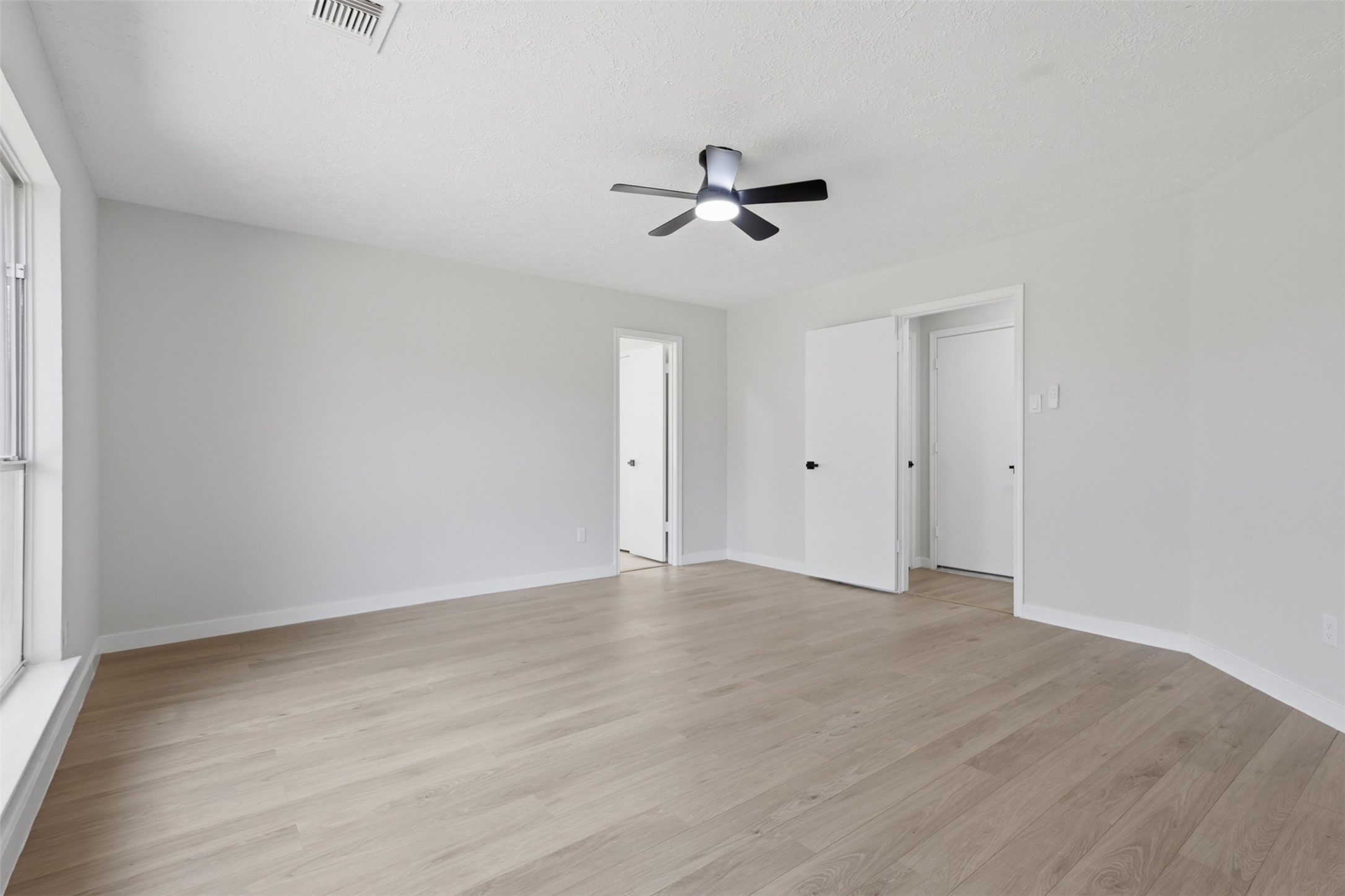 3019 Lotus Lane, Pearland, TX 77584