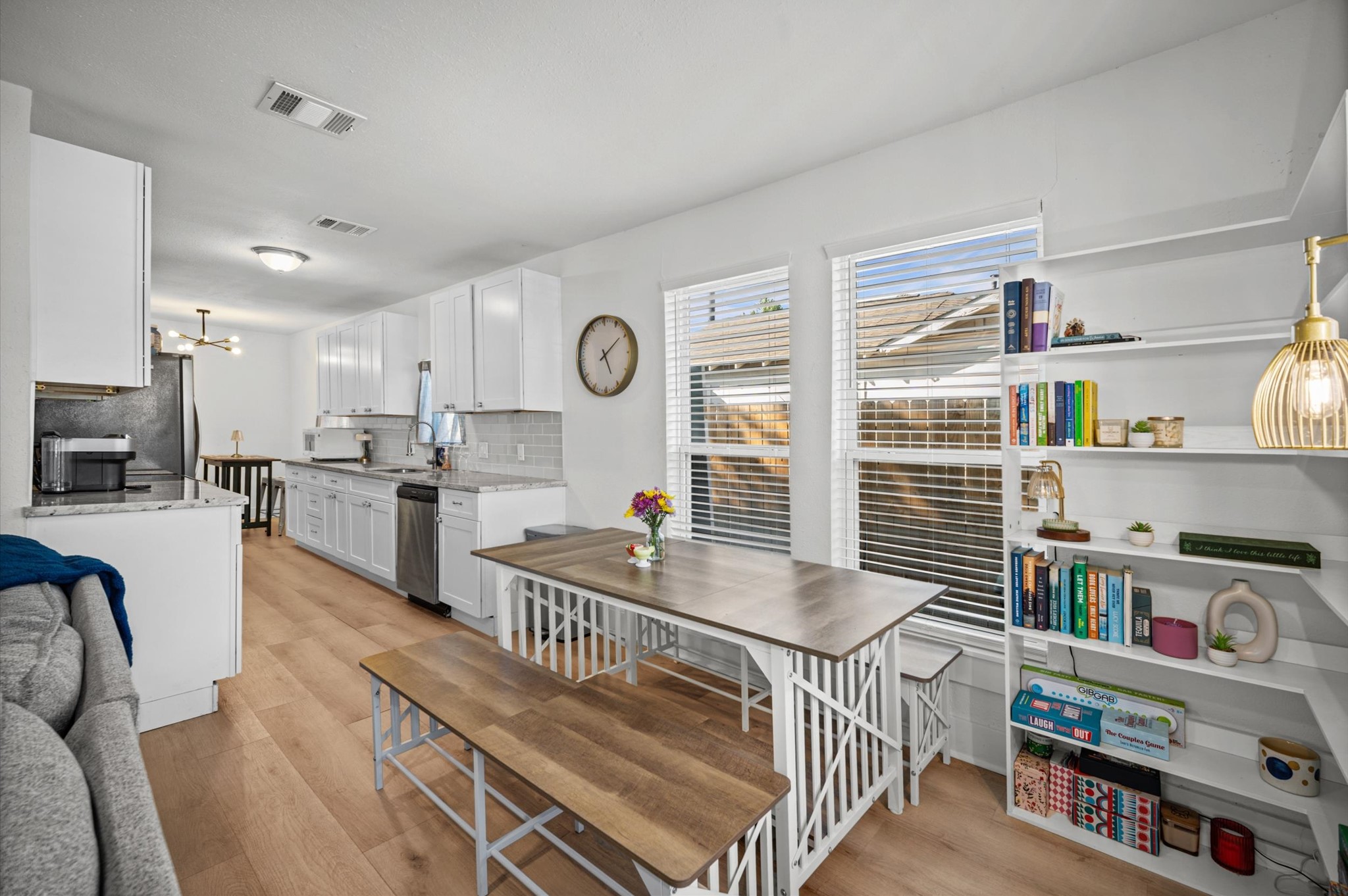 3905 Cotswold Street, Houston, TX 77009