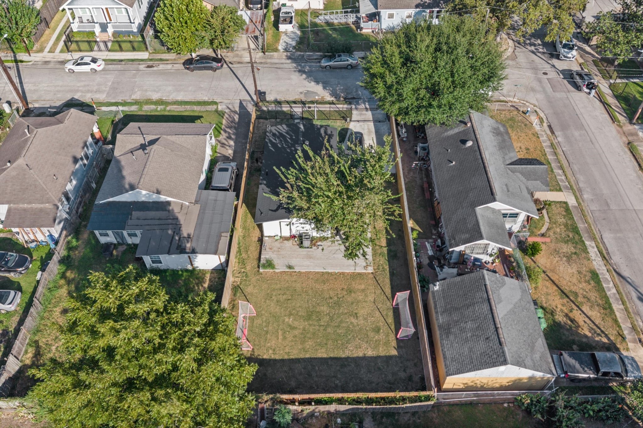 3905 Cotswold Street, Houston, TX 77009