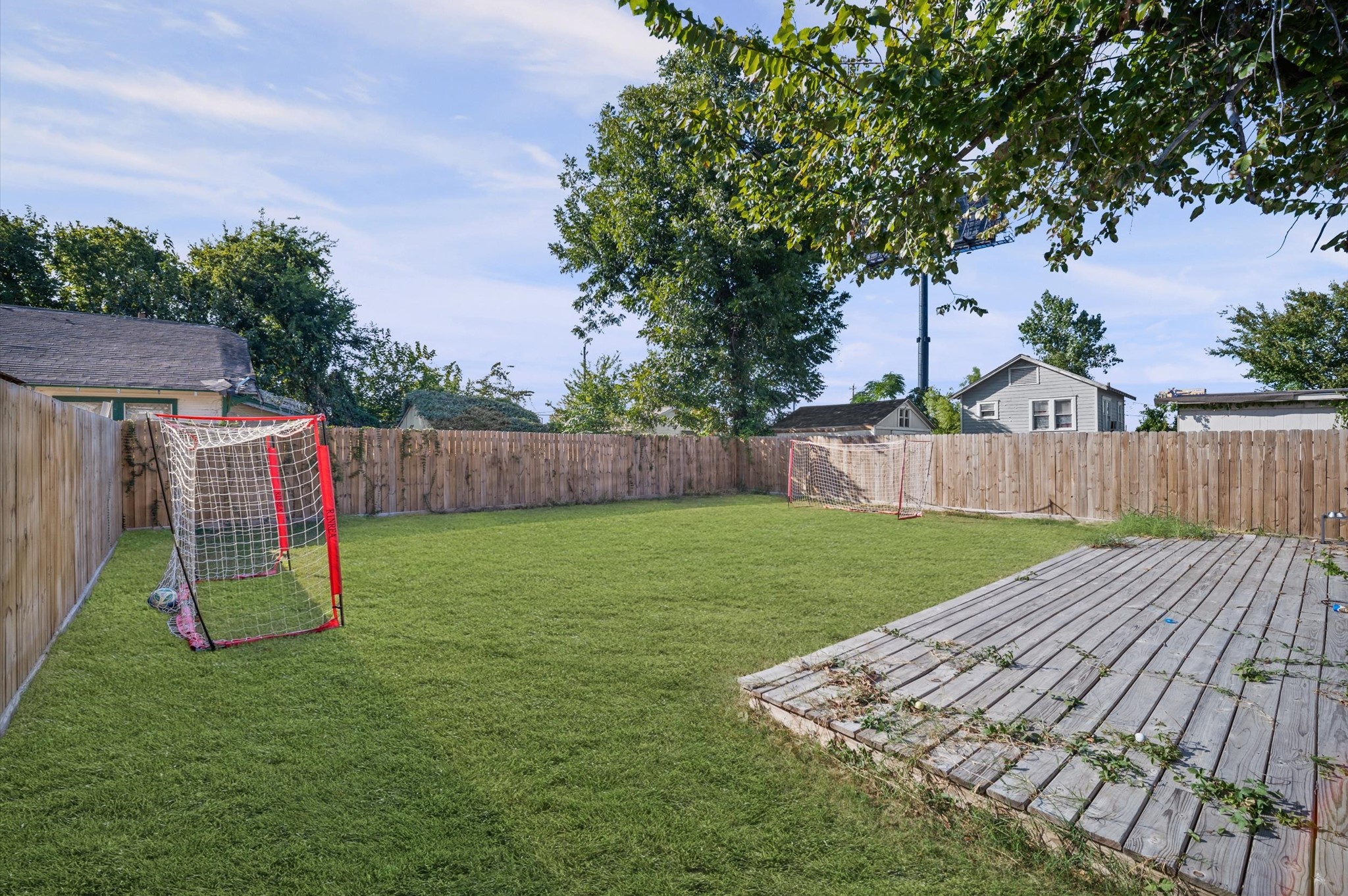 3905 Cotswold Street, Houston, TX 77009