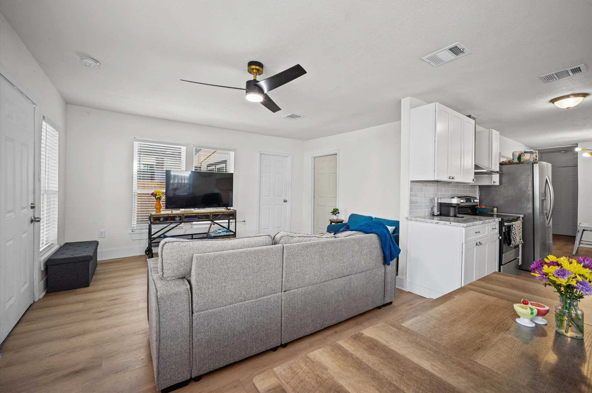 3905 Cotswold Street, Houston, TX 77009