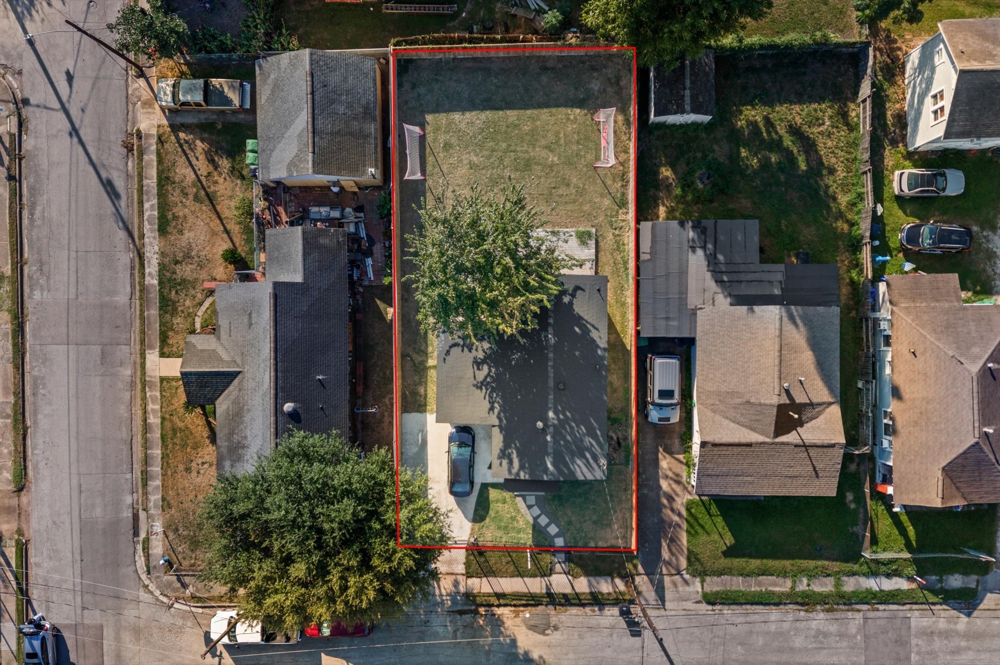 3905 Cotswold Street, Houston, TX 77009