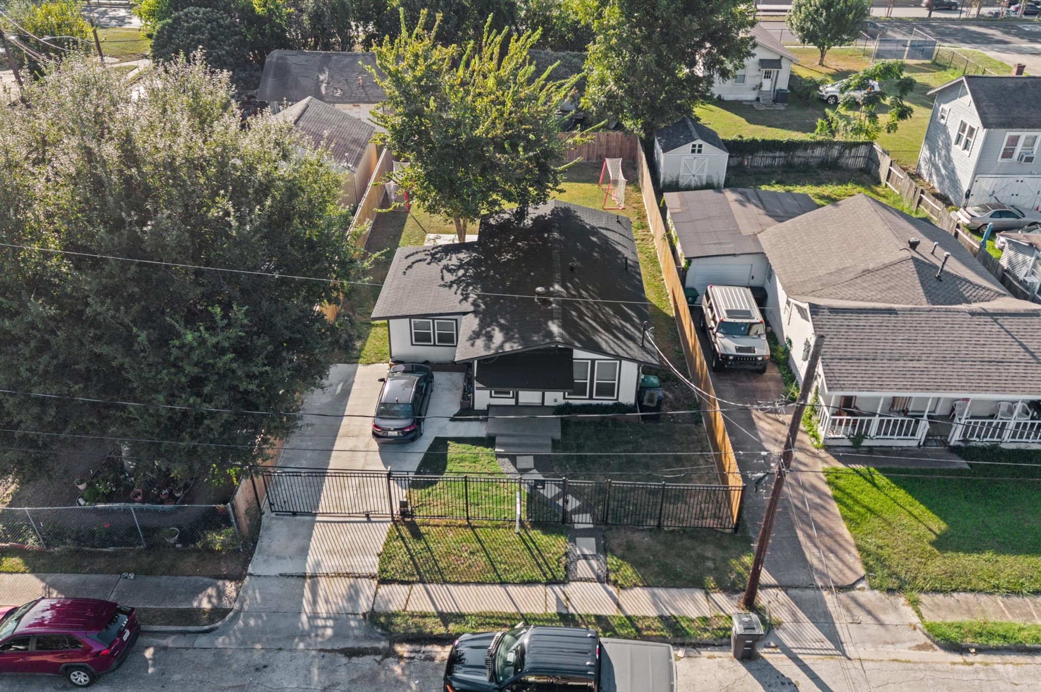 3905 Cotswold Street, Houston, TX 77009