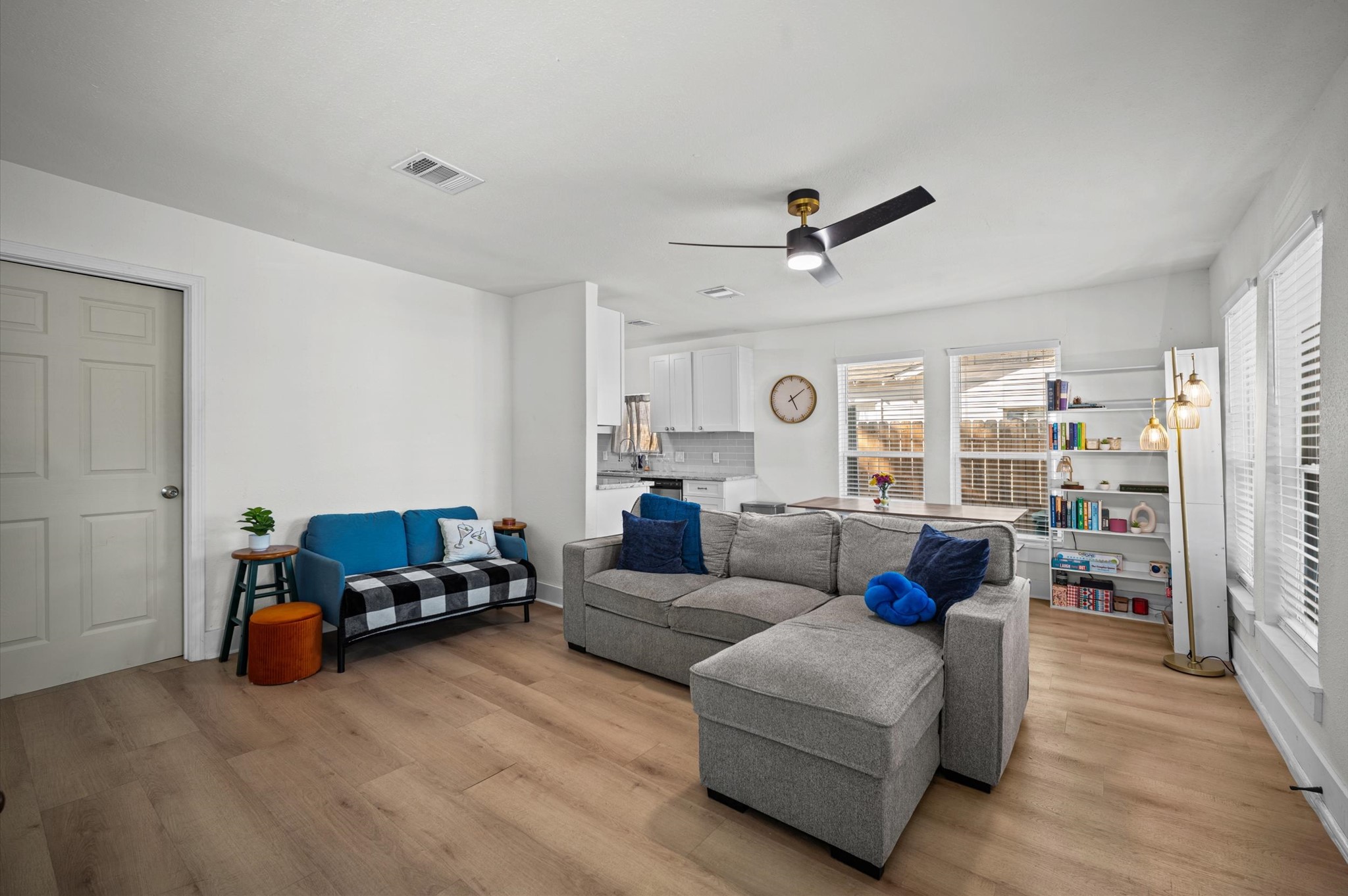 3905 Cotswold Street, Houston, TX 77009