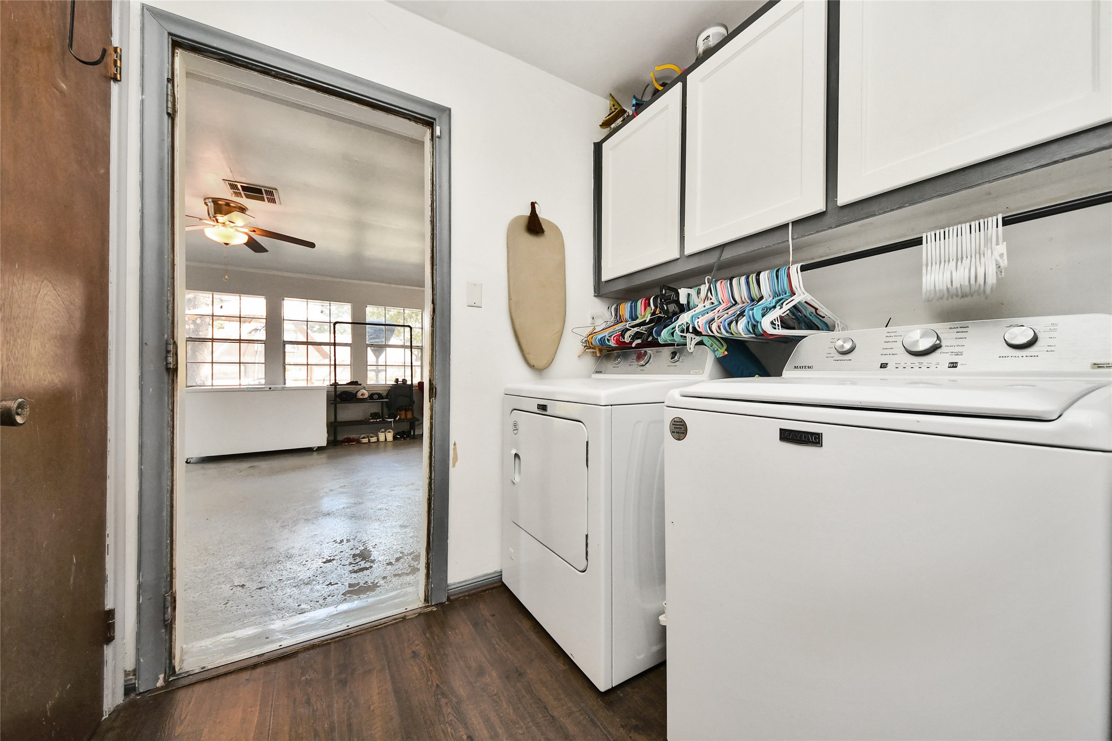 Utility room between Kitchen and Sunroom