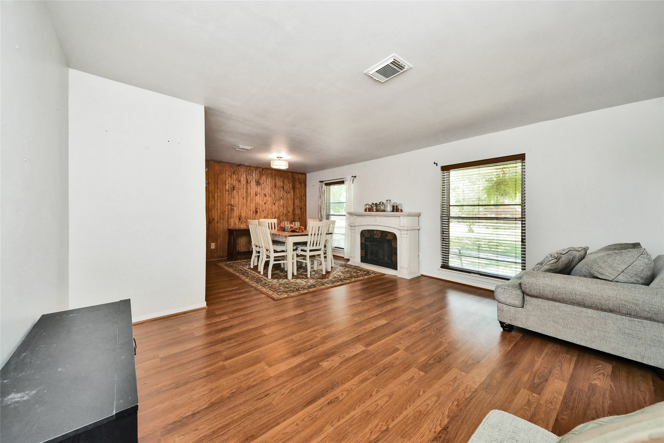 26602 Maplewood Drive, Spring, TX 77386 26602 Maplewood Drive, Spring, TX 77386