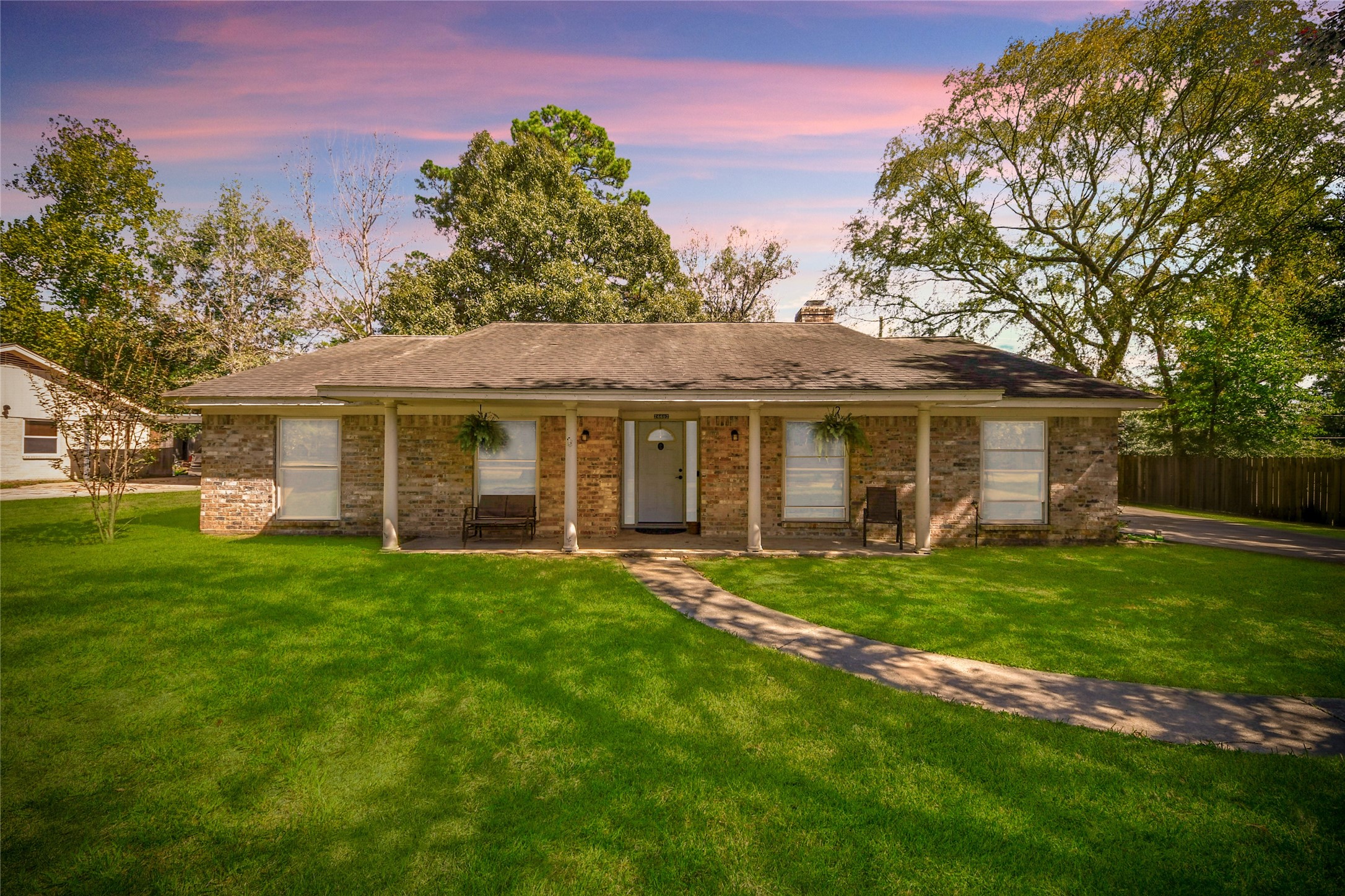 26602 Maplewood Drive, Spring, TX 77386 26602 Maplewood Drive, Spring, TX 77386