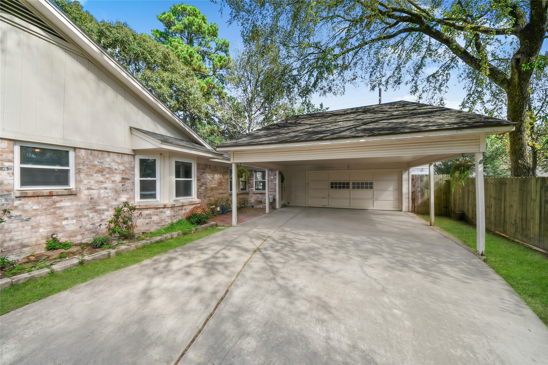 26602 Maplewood Drive, Spring, TX 77386