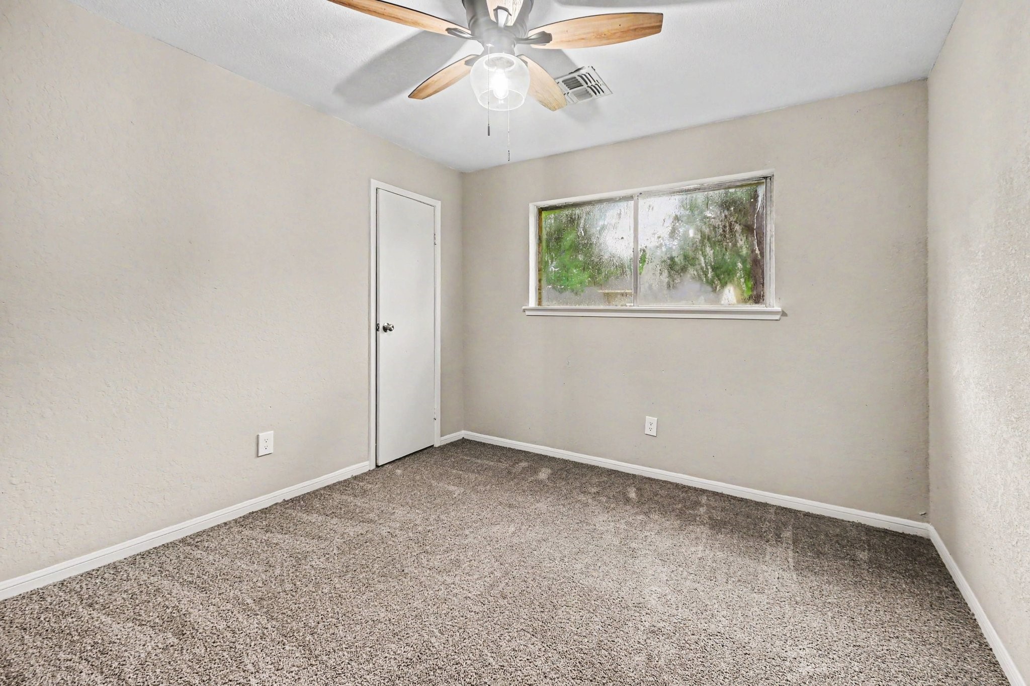 3810 Clover Drive, Alvin, TX 77511