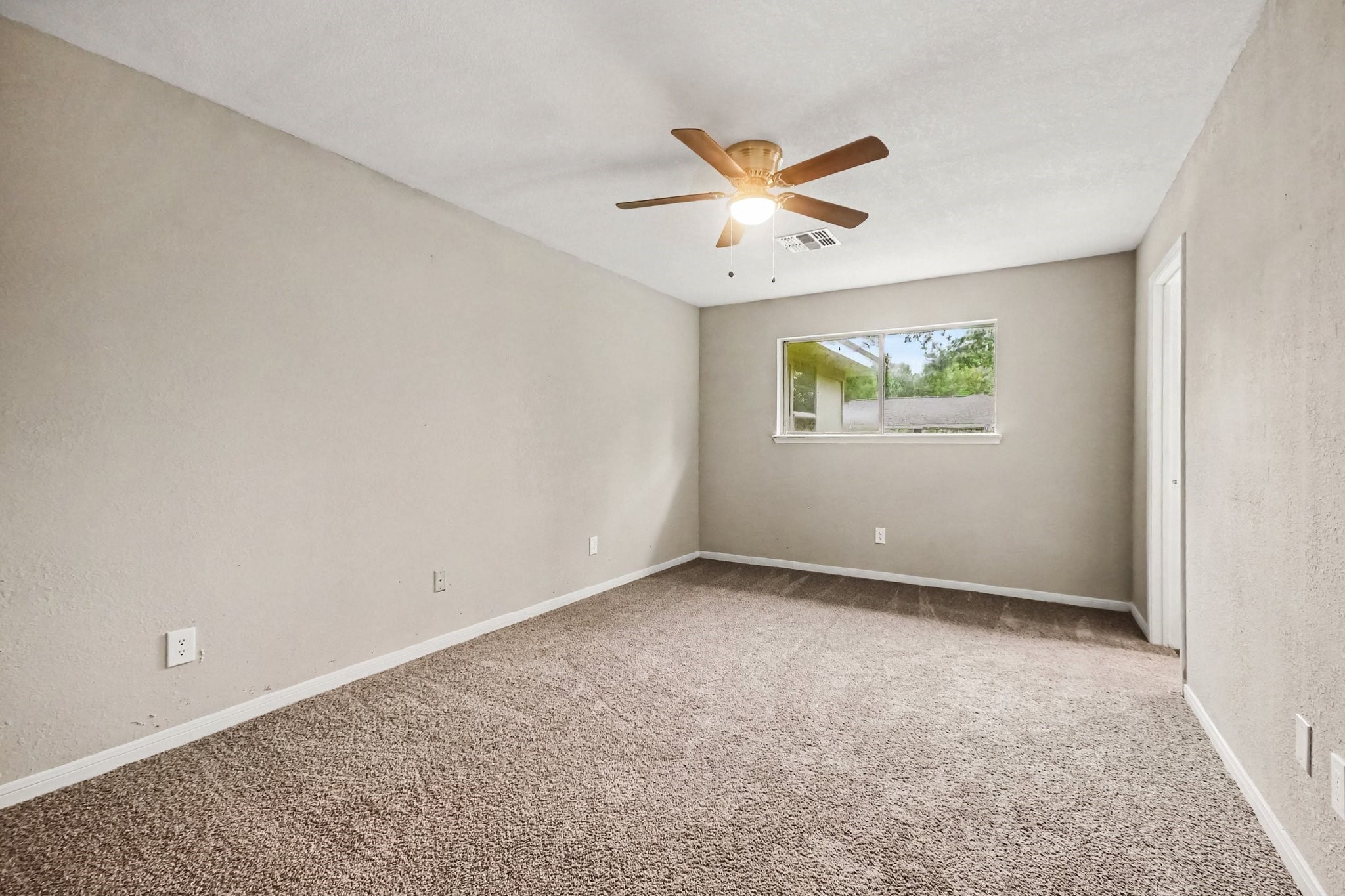 3810 Clover Drive, Alvin, TX 77511