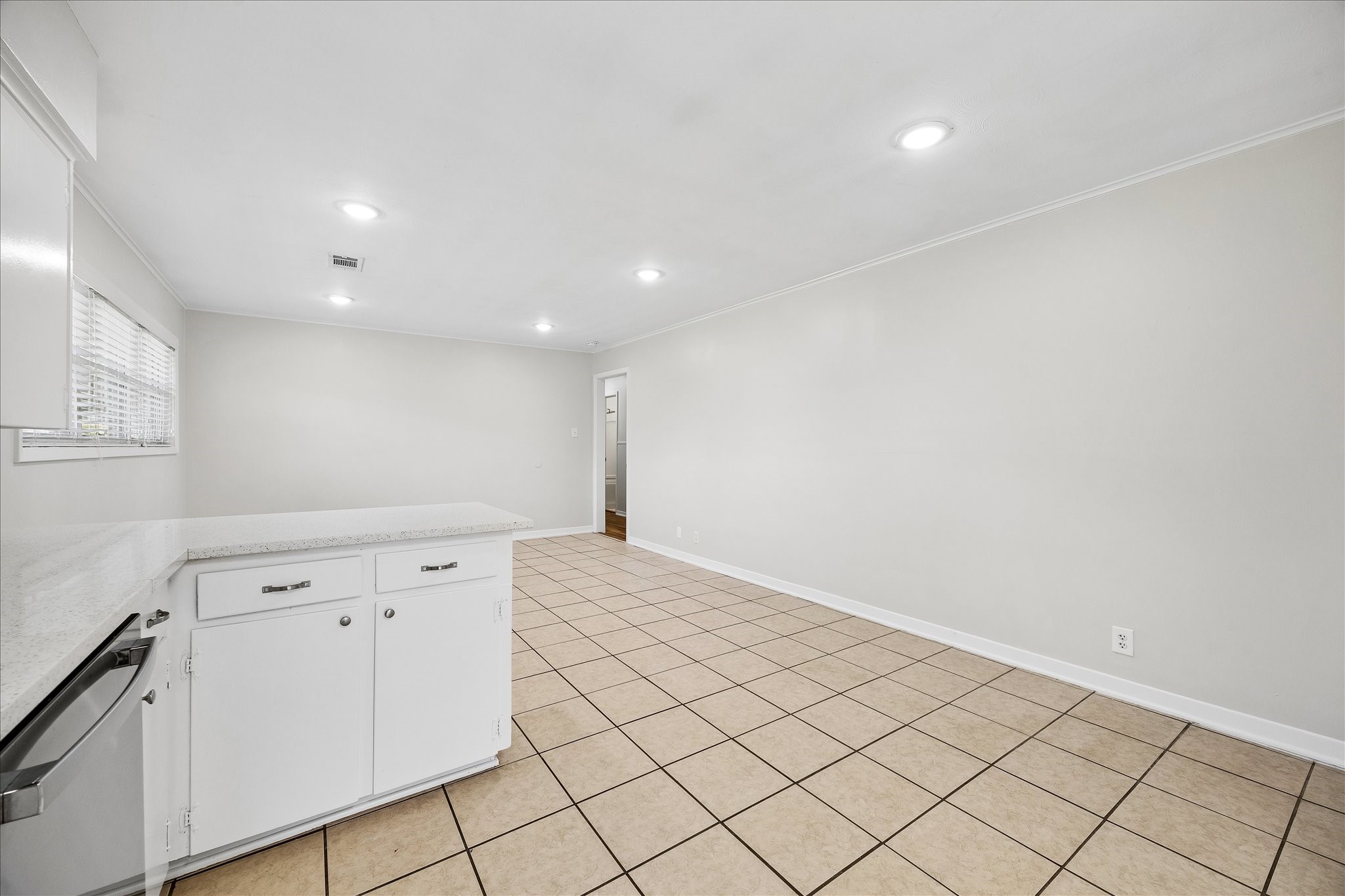 Recessed lighting and plenty of space for all your needs.