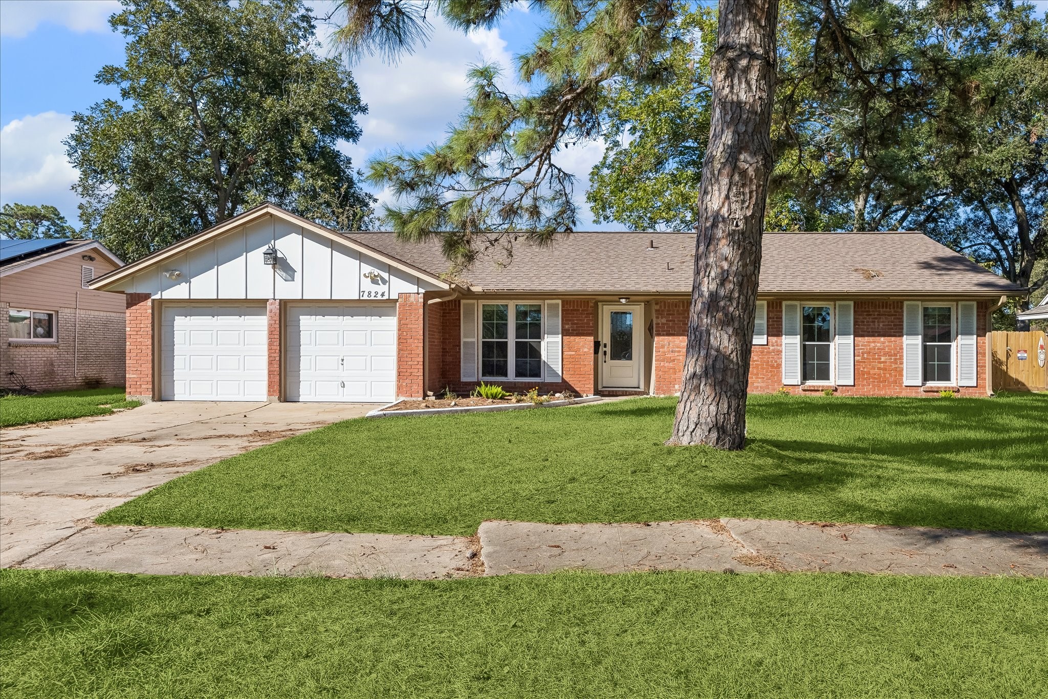 Welcome home to this charming house in a quiet neighborhood. Welcome home to this charming house in a quiet neighborhood.