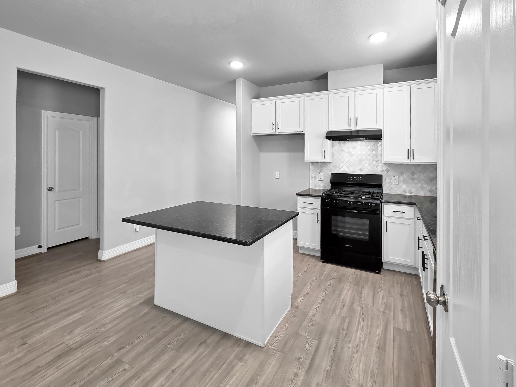 766 Dewberry Road, La Marque, TX 77568