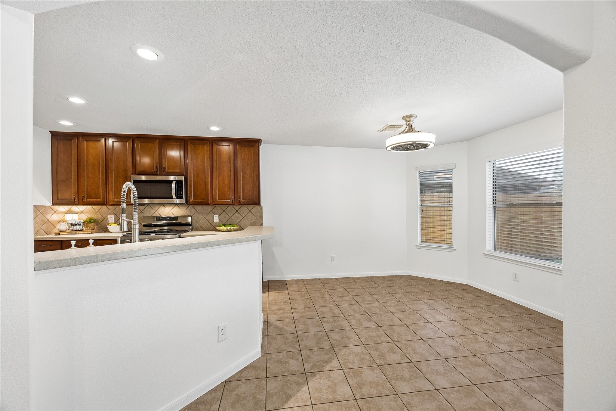 405 Laddingford Lane, League City, TX 77573