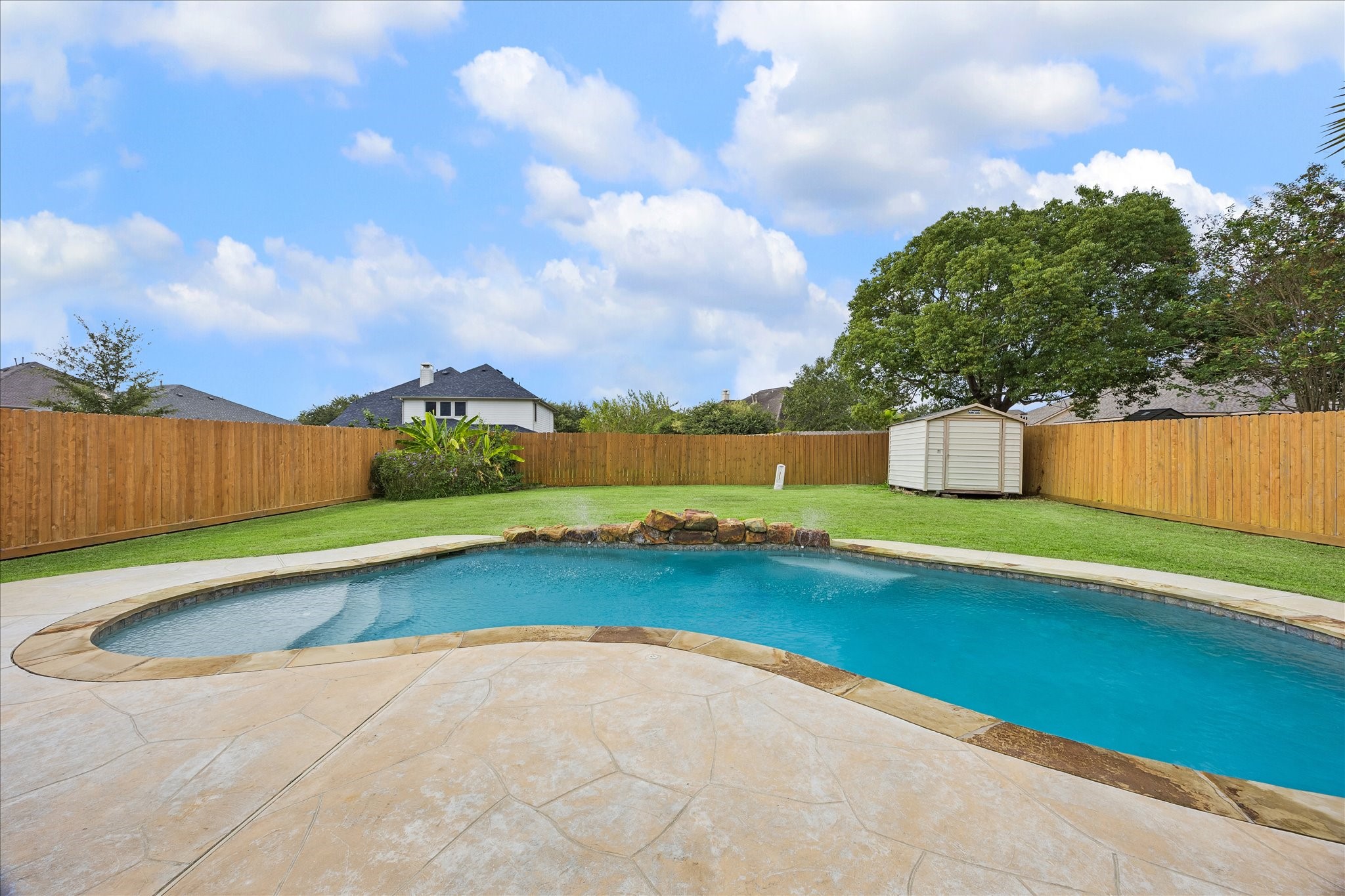 405 Laddingford Lane, League City, TX 77573