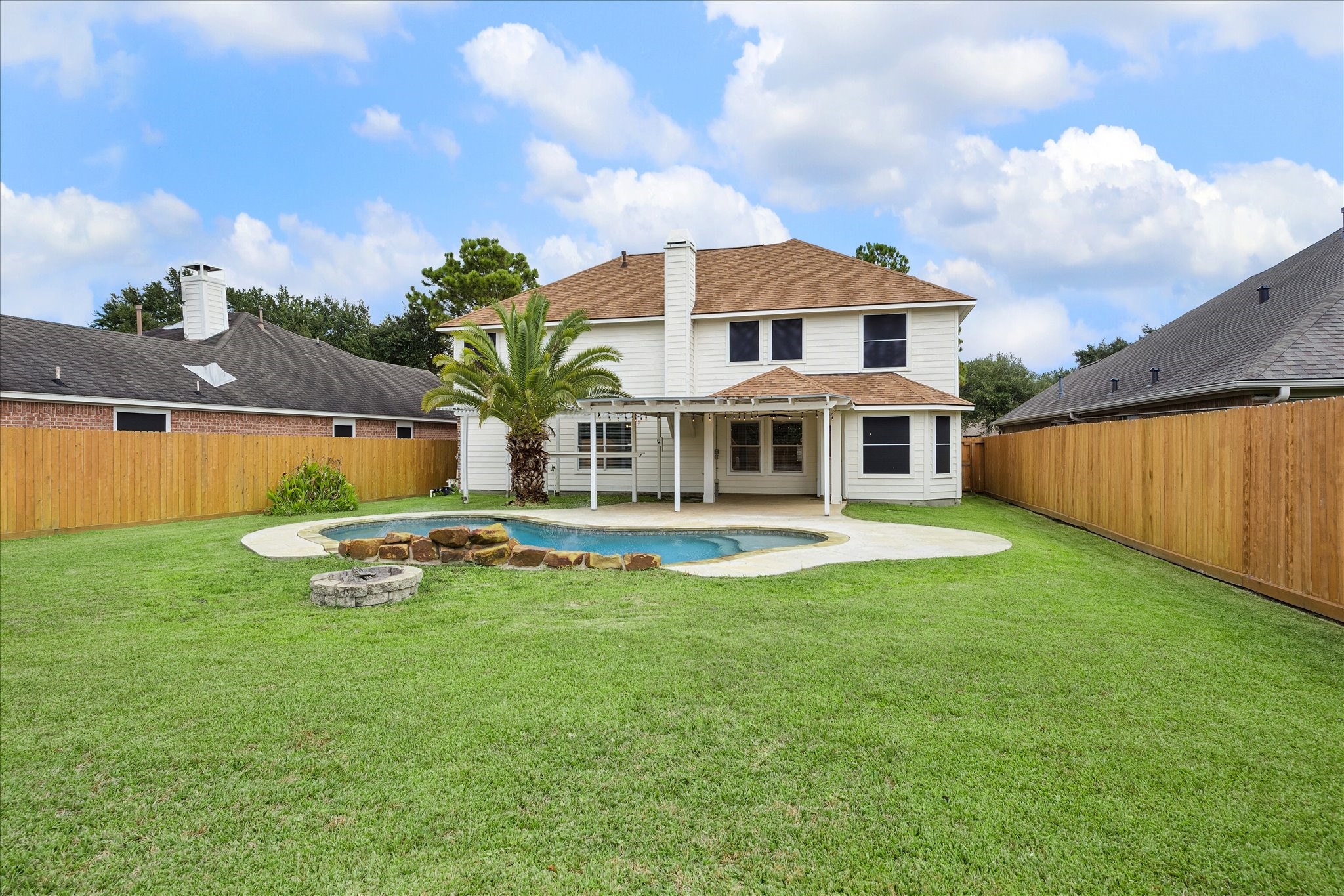 405 Laddingford Lane, League City, TX 77573