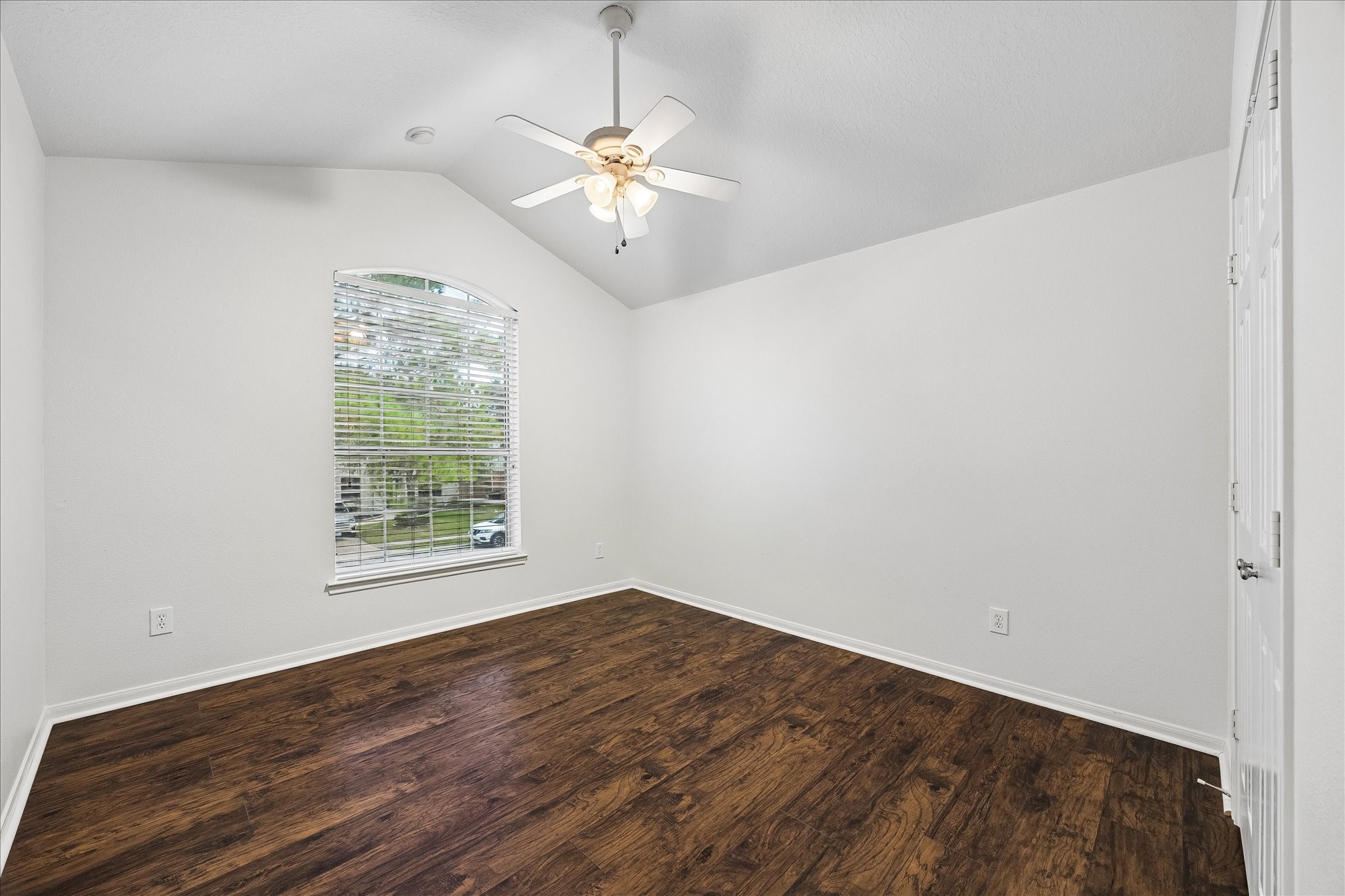 405 Laddingford Lane, League City, TX 77573