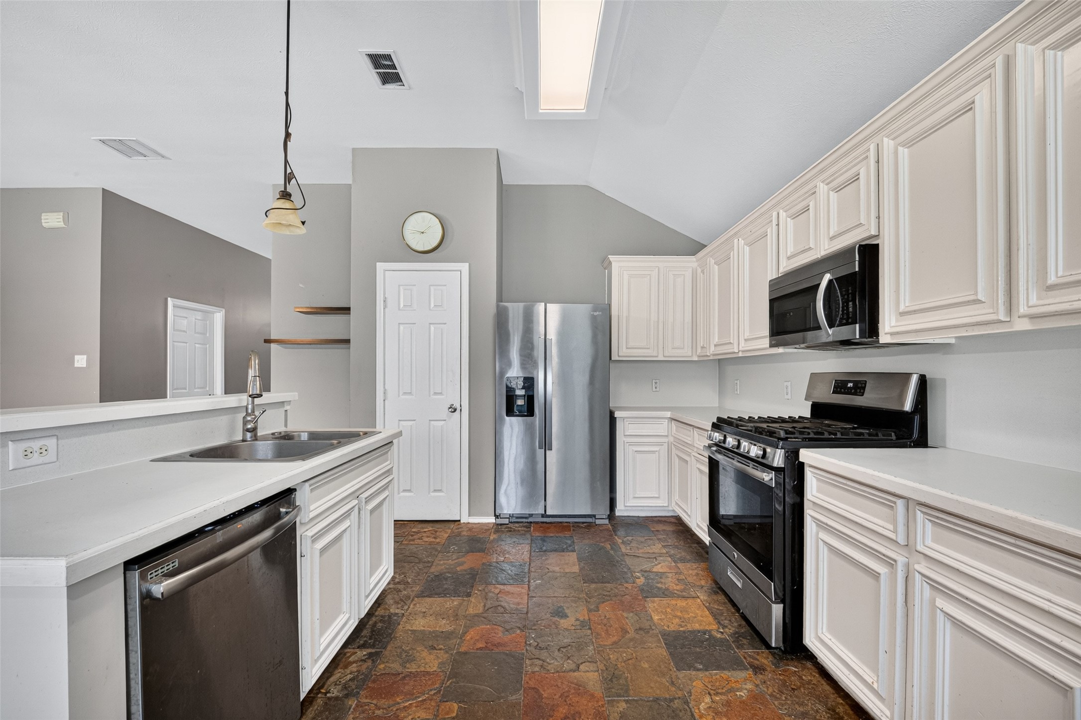 3907 Vinecrest Drive, Pearland, TX 77584