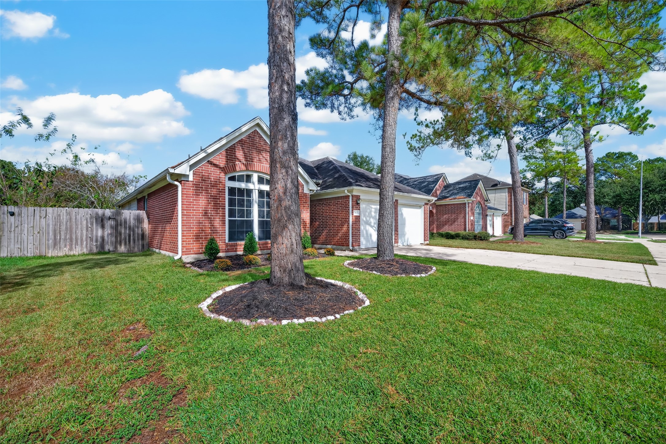 3907 Vinecrest Drive, Pearland, TX 77584 3907 Vinecrest Drive, Pearland, TX 77584