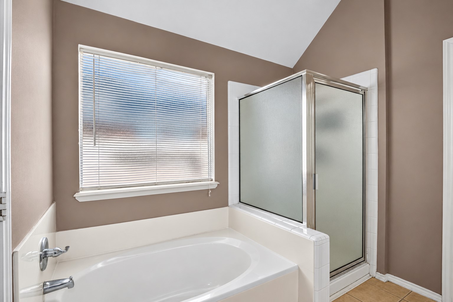 3907 Vinecrest Drive, Pearland, TX 77584